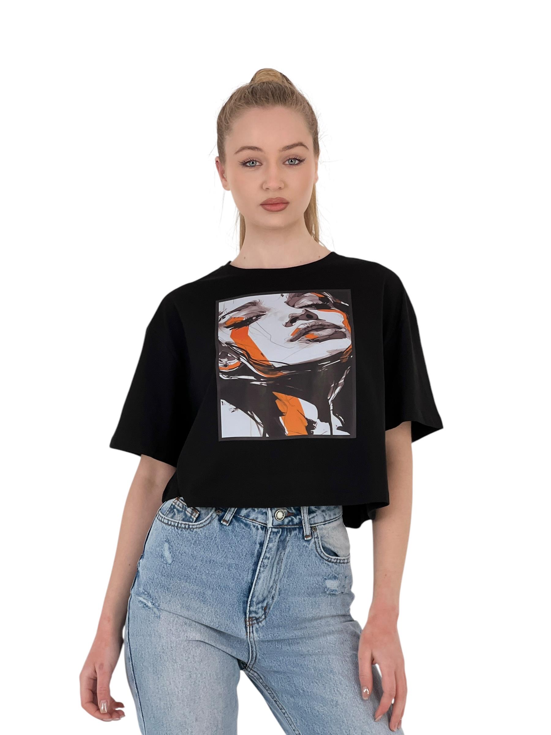 Kadın Oversize Kız Baskılı Kısa Beyaz Crop Tişört · 8