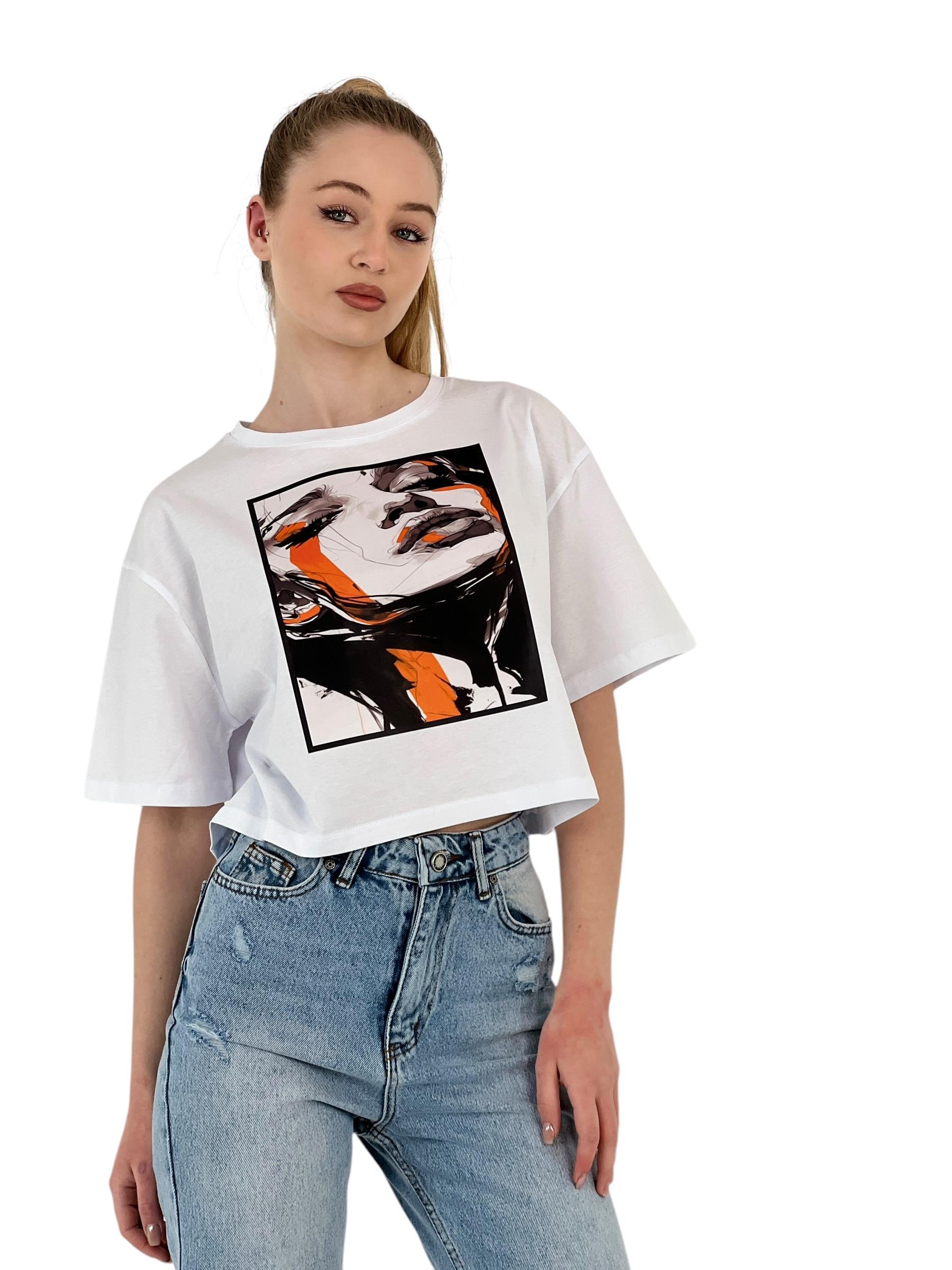 Kadın Oversize Kız Baskılı Kısa Beyaz Crop Tişört · 10