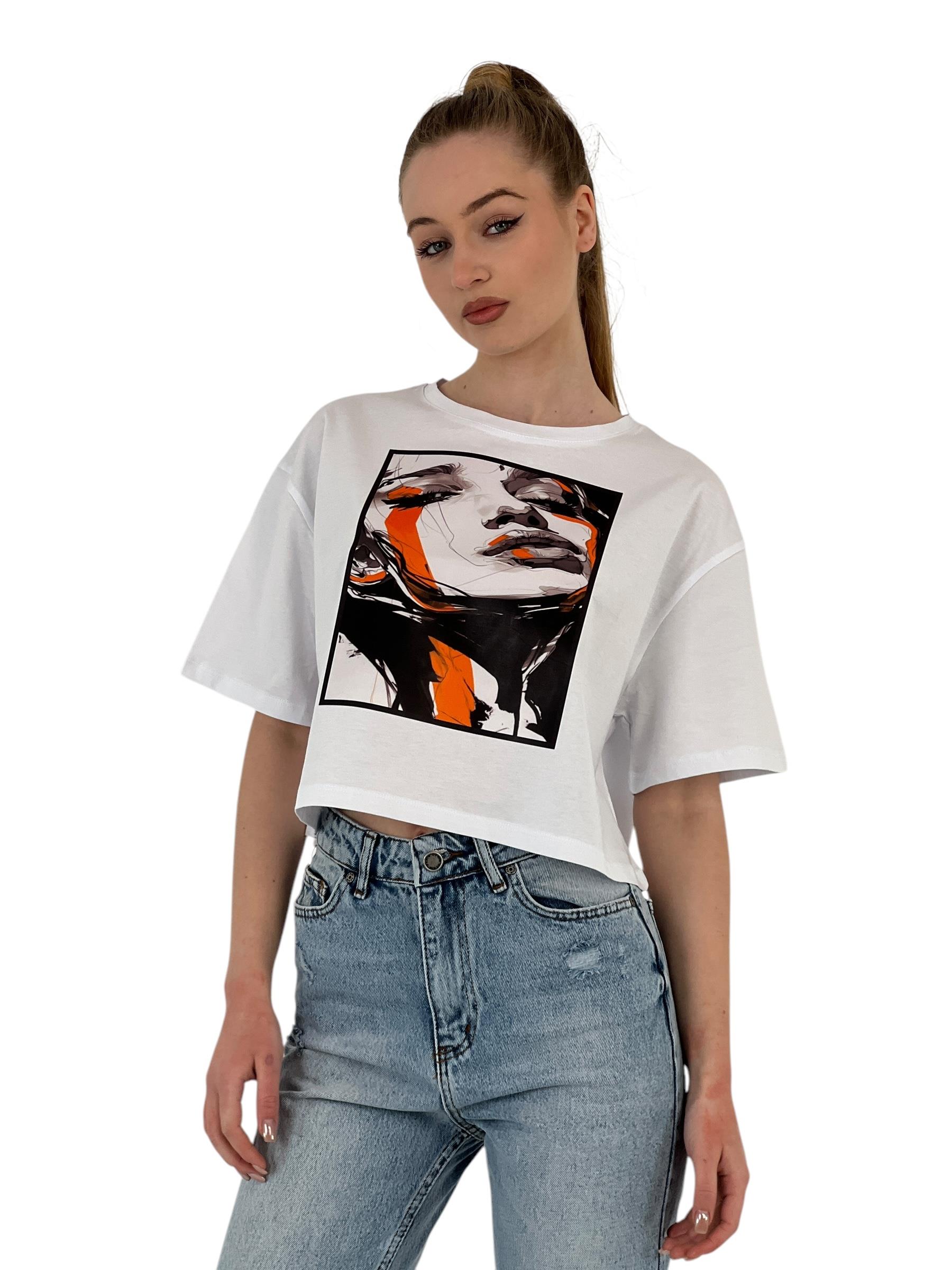 Kadın Oversize Kız Baskılı Kısa Beyaz Crop Tişört · 3