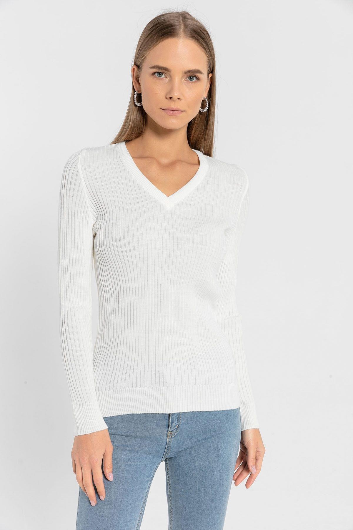 Kadın V Yaka Slim Fit Fitilli Uzun Kışlık Ekru Triko Kazak · 23