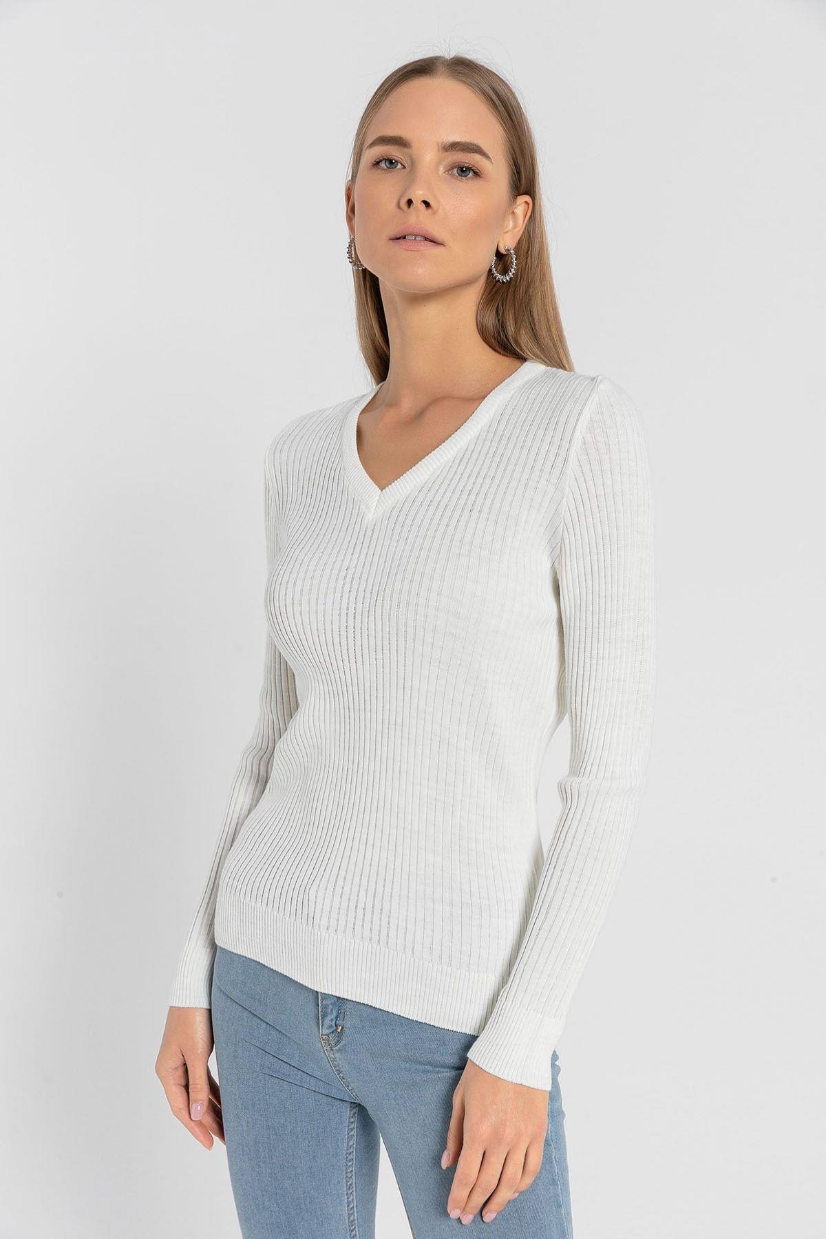 Kadın V Yaka Slim Fit Fitilli Uzun Kışlık Ekru Triko Kazak · 55