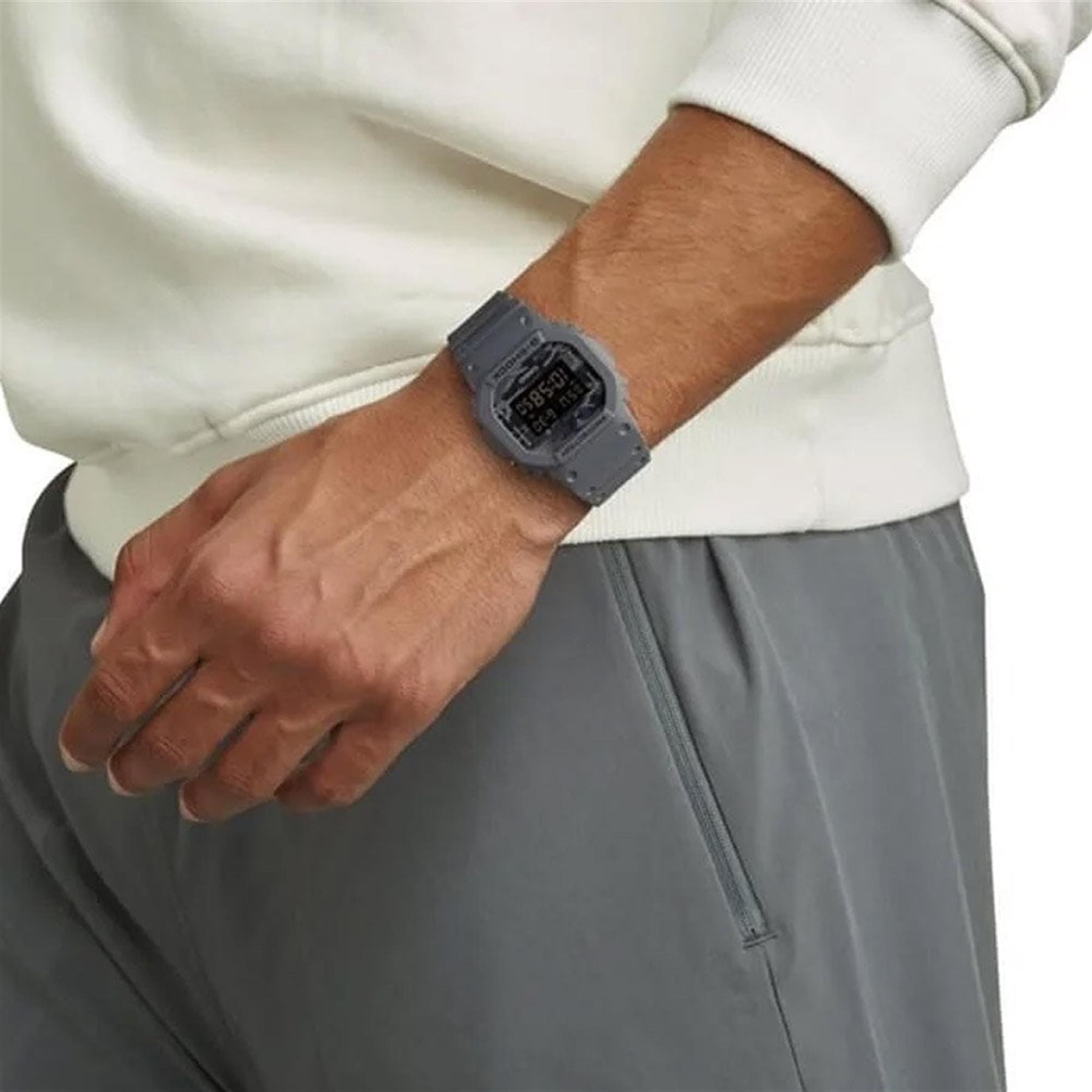 G-Shock Casio DW-5600CA-2DR Erkek Kol Saati 