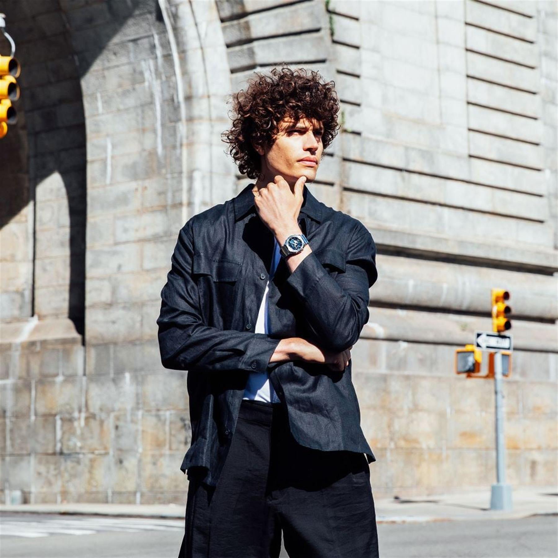 G-Shock Casio GM-2110D-2BDR Erkek Kol Saati