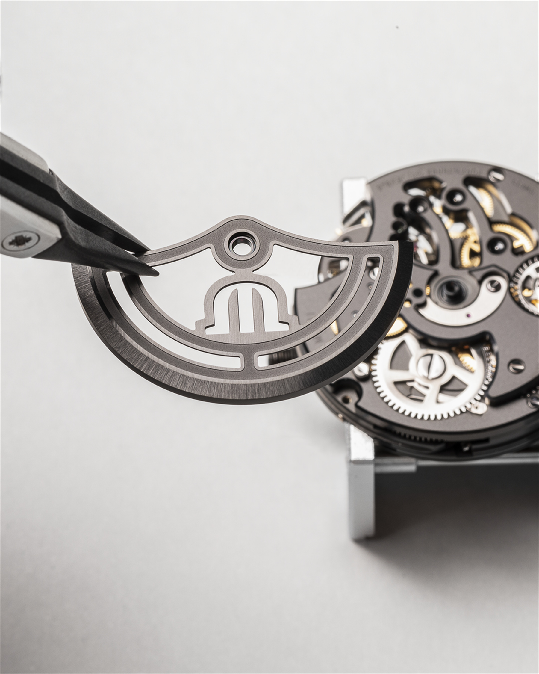 Maurice Lacroix ML-AI6028SS002030-1 Otomatik İskelet Erkek Kol Saati