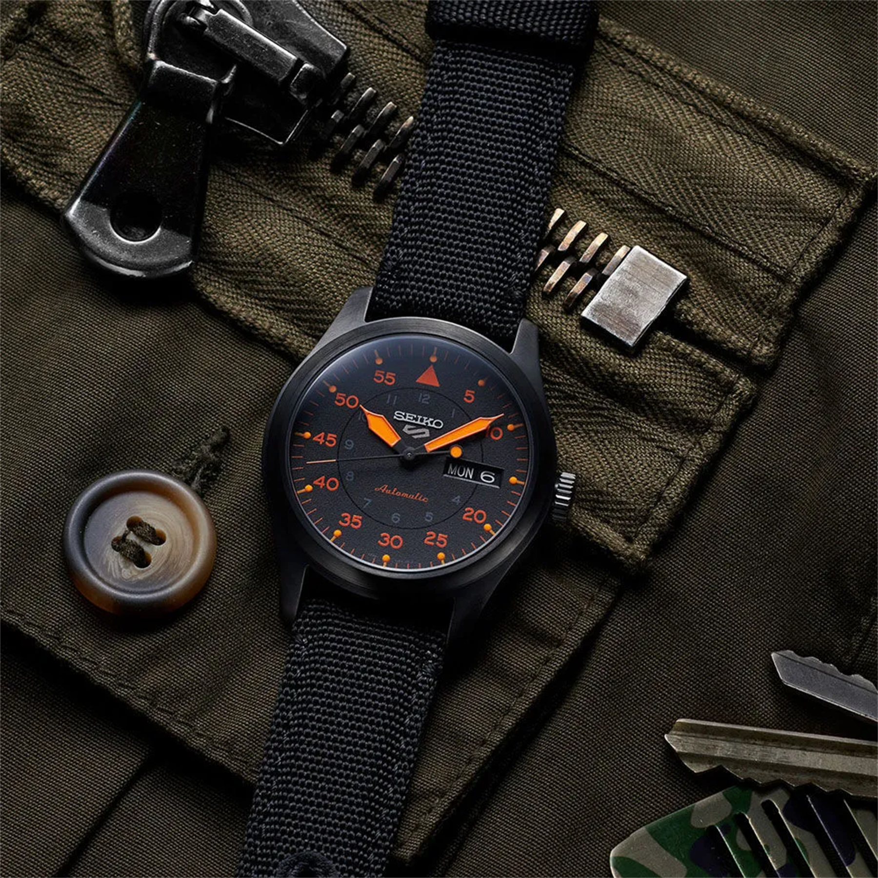 Seiko 5 Sports SRPH33 Field series Otomatik Erkek Kol Saati