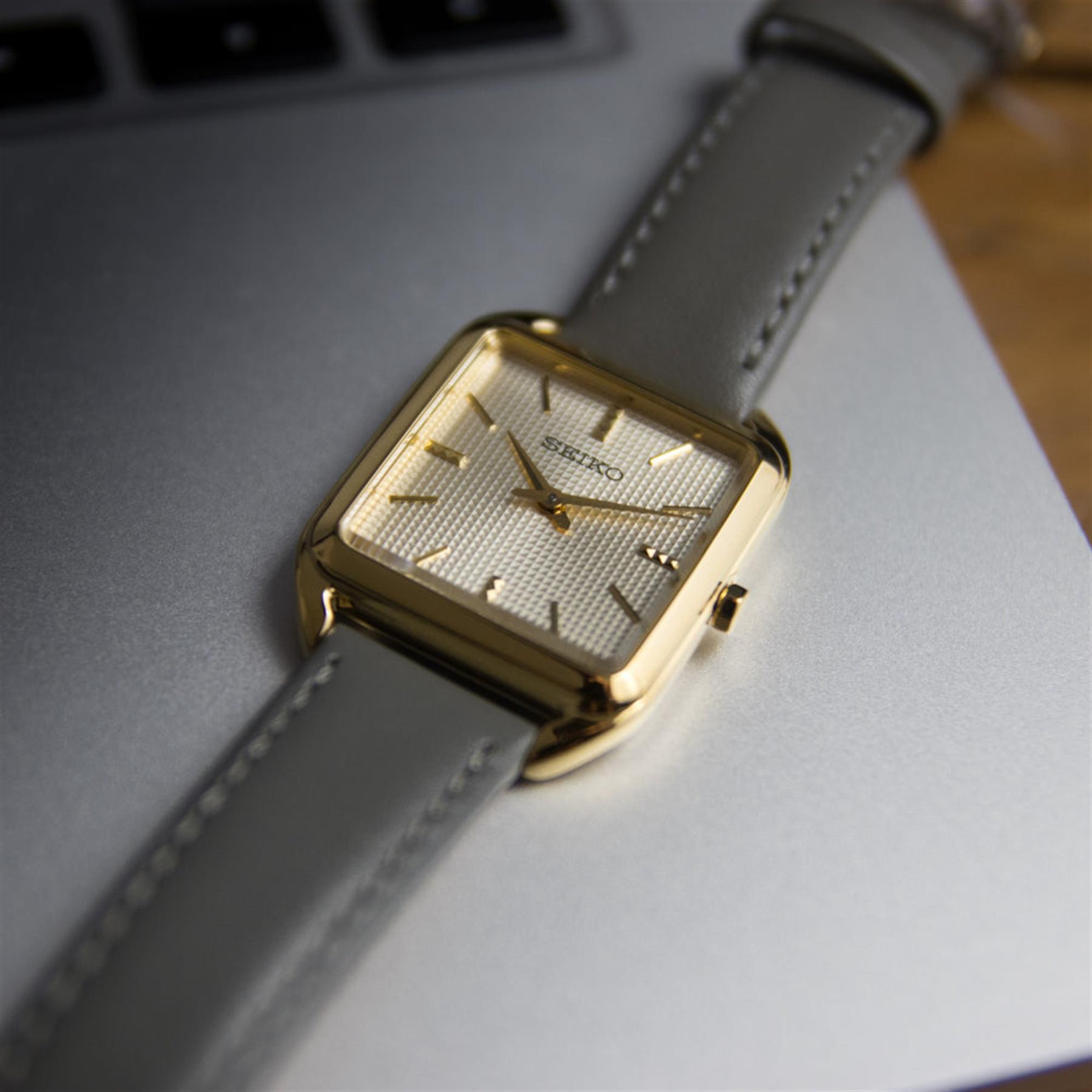 Seiko SWR090P Kadın Kol Saati