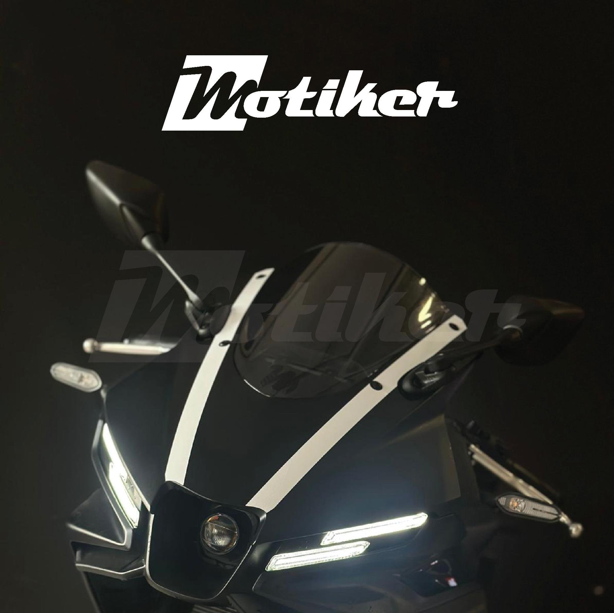 Yamaha YZF-R25 2025-2026 Model Ön Kafa Stıcker Etiket Model 4 Beyaz