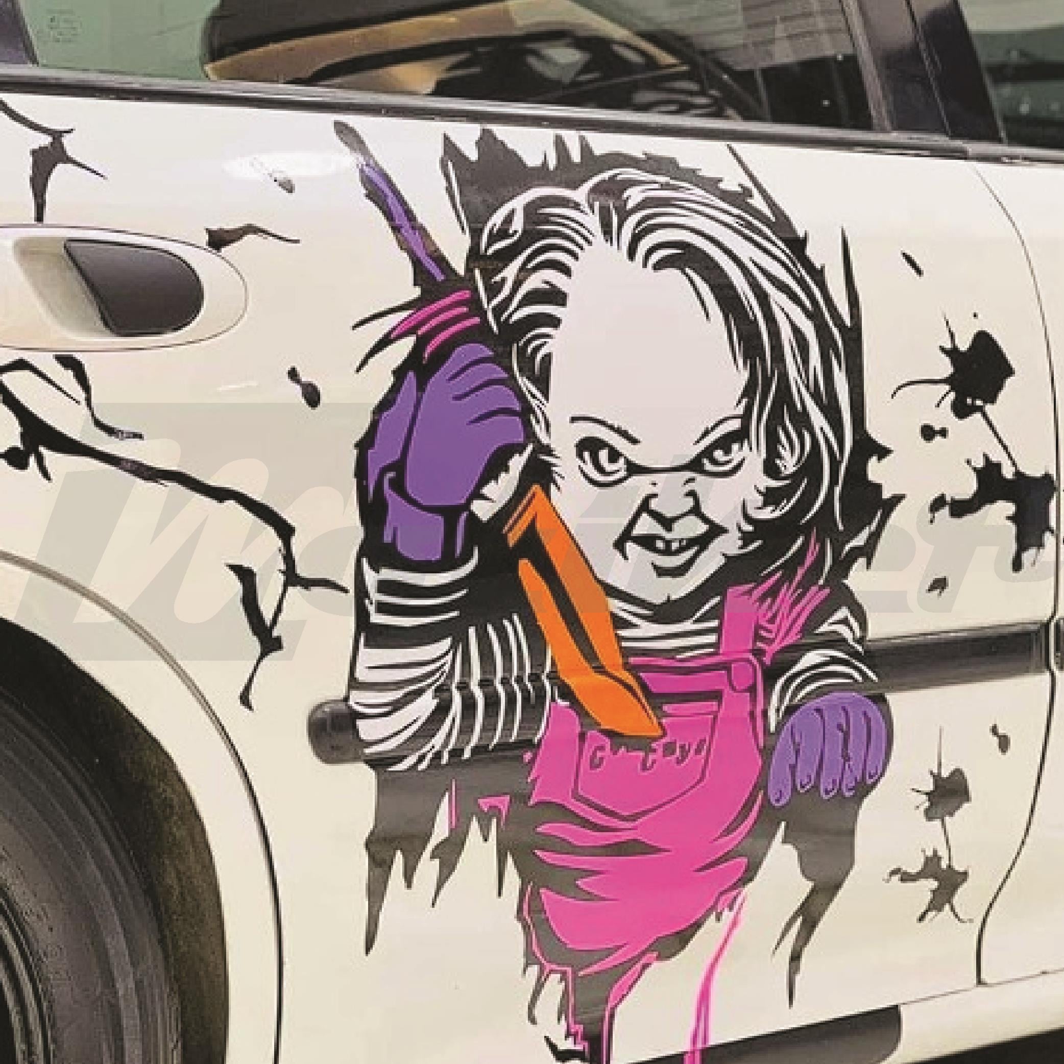 Tüm Araba Markalarına Uyumlu Katil Bebek Chucky Yan Kapı Stıcker  etiketi