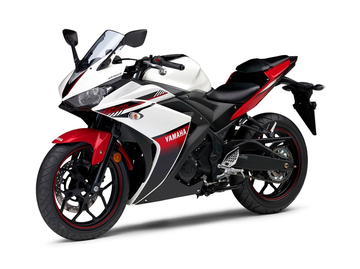 2016 Yamaha YZF-R25 Kırmızı Motosiklet Beyaz Sticker Etiket Modeli Full Takım