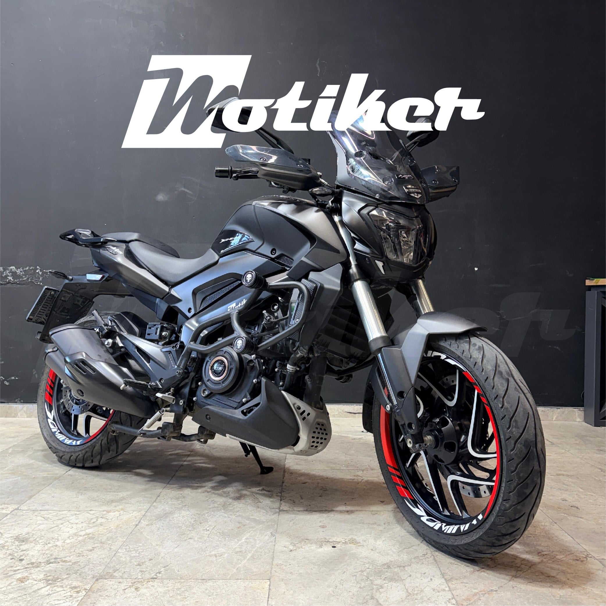Bajaj Dominar Geniş Jant Sticker Modeli 16lı Kırmızı Beyaz