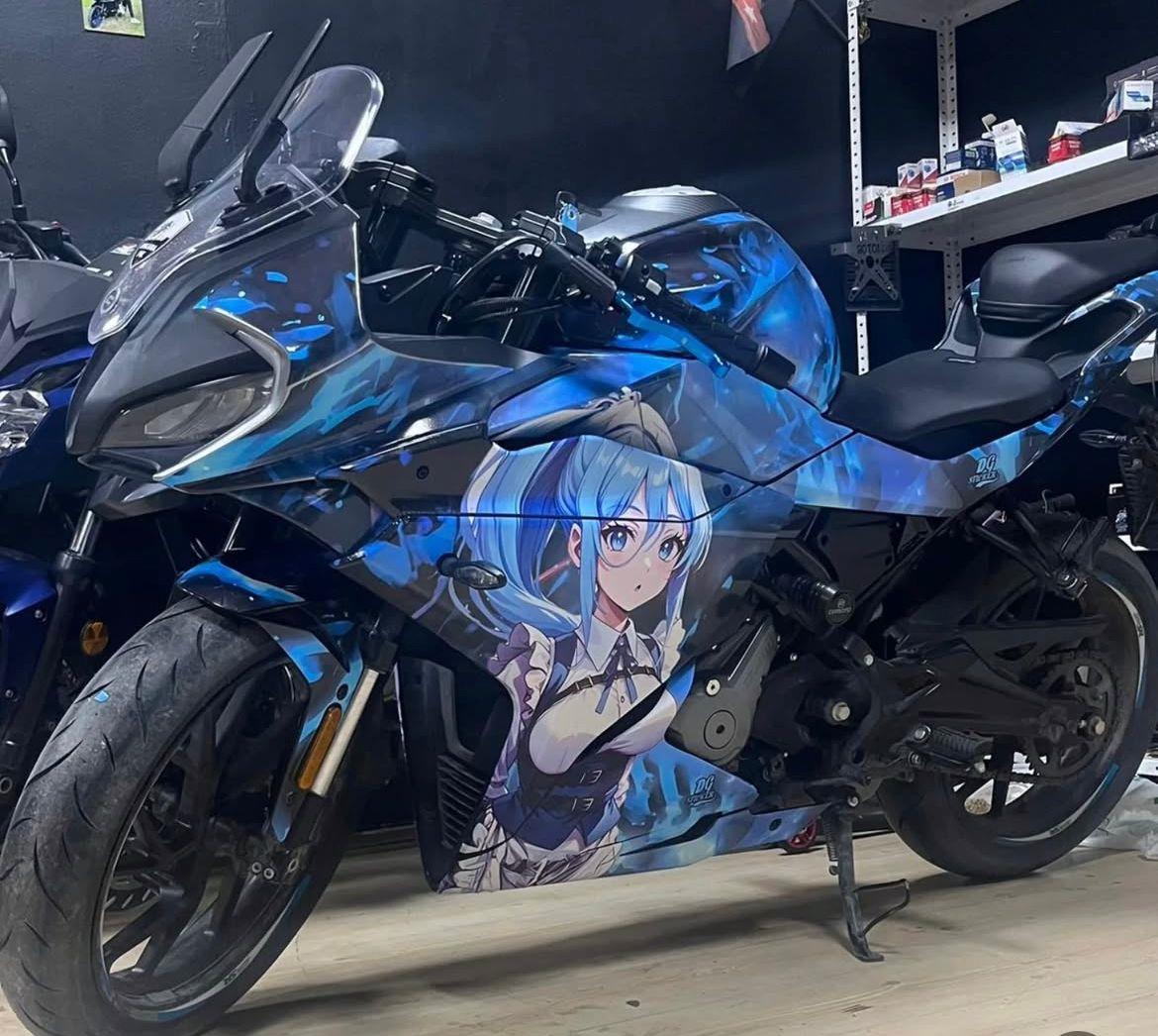 CFMOTO 250SR Anime Girl Tasarım Sticker Etiket Modeli
