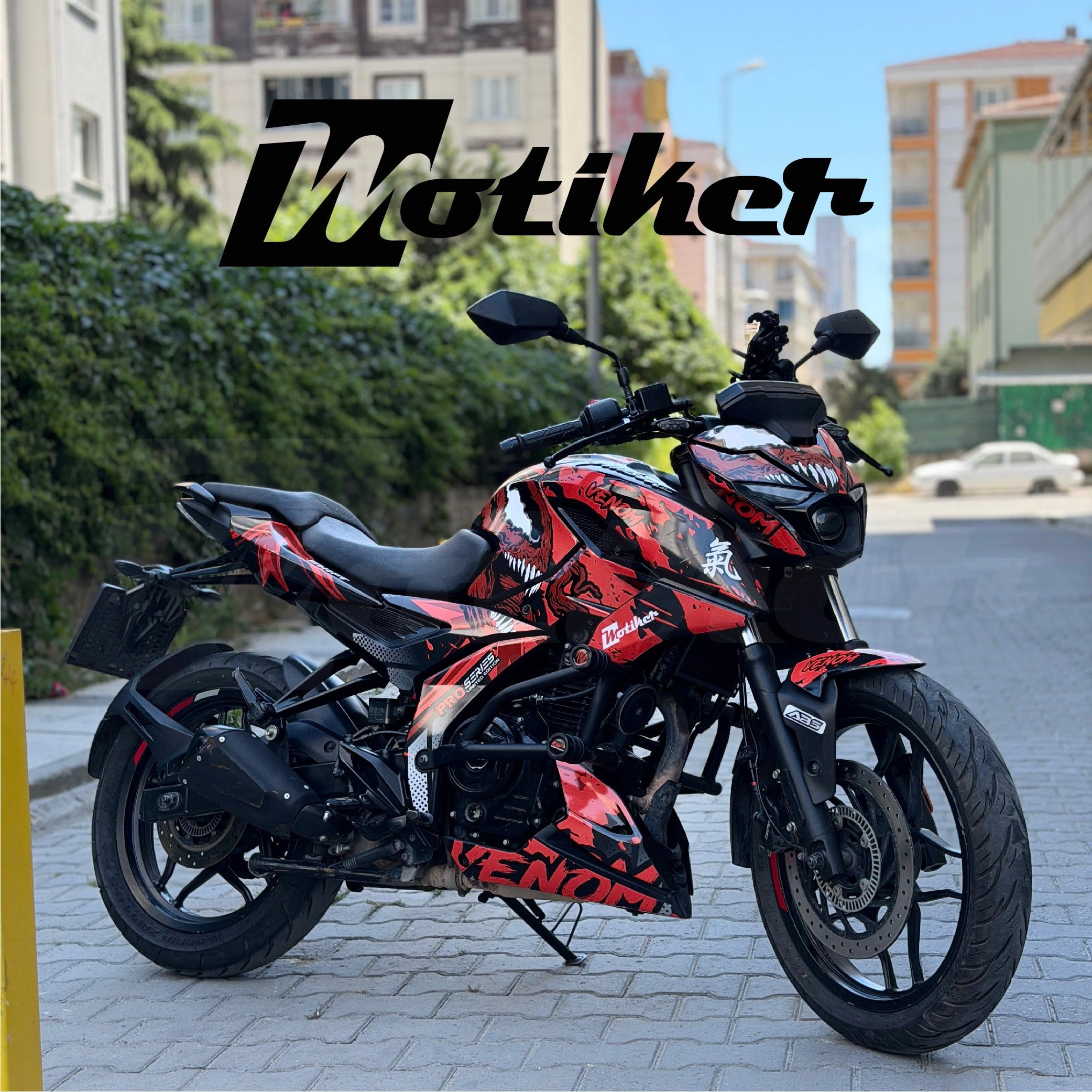 Bajaj N250 Venom Tasarım Motosiklet Sticker Etiket Kaplama Modeli Kırmızı Gri Siyah