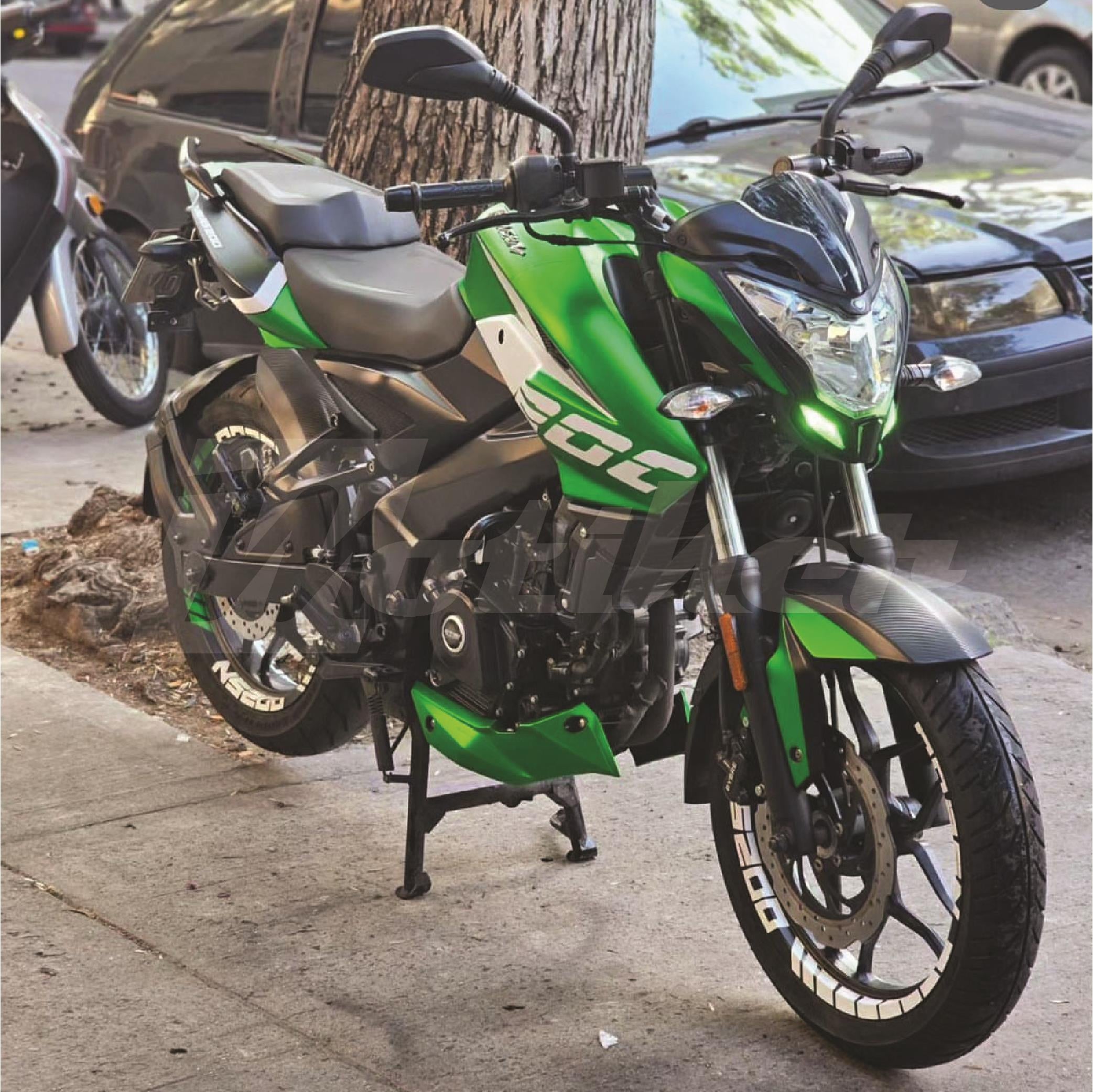 Ns 200 Ful Kaplama Mat Siyah  Üzeri Yeşil Desen Stıcker