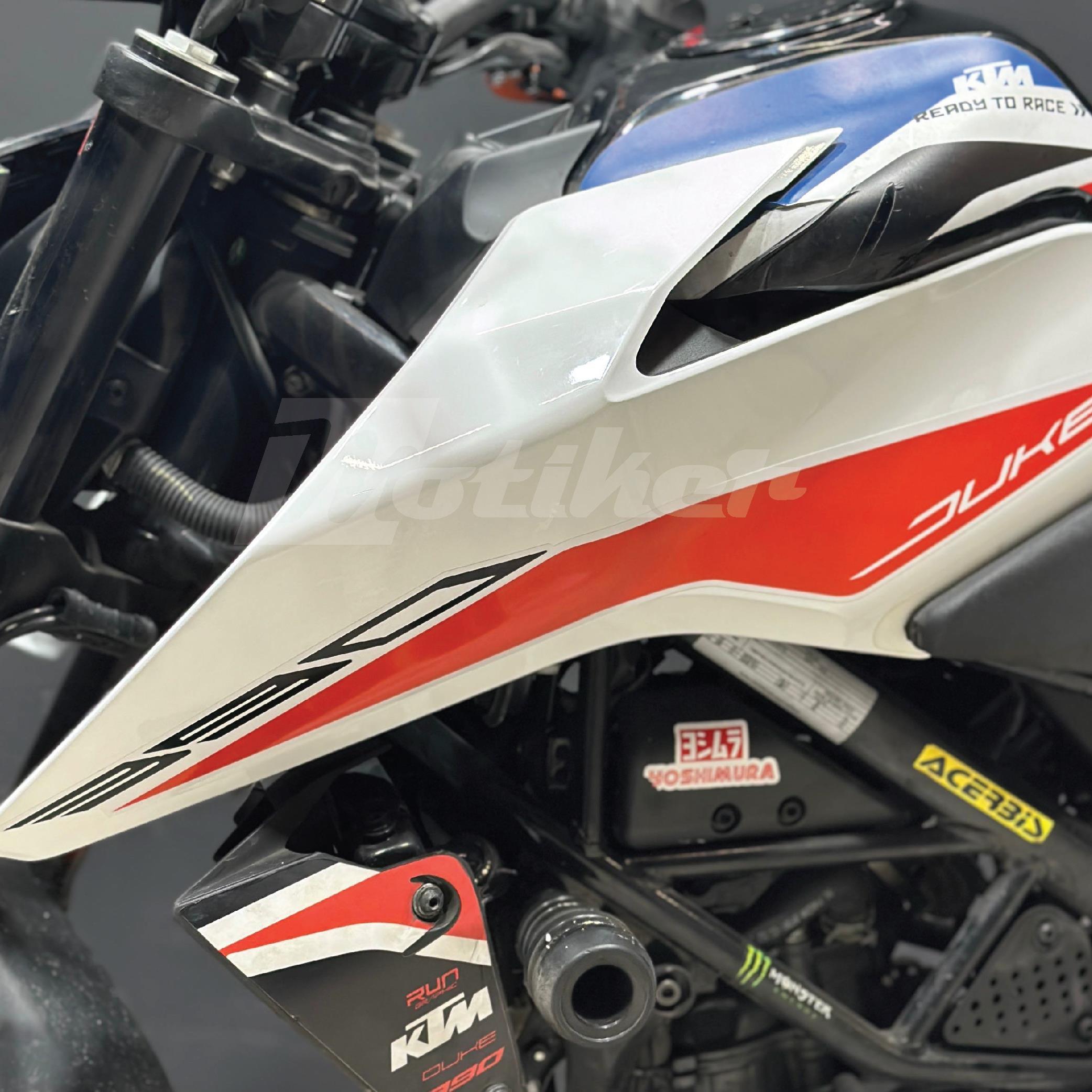 KTM 390 Duke Orjinal Sag Sol Sticker Takım