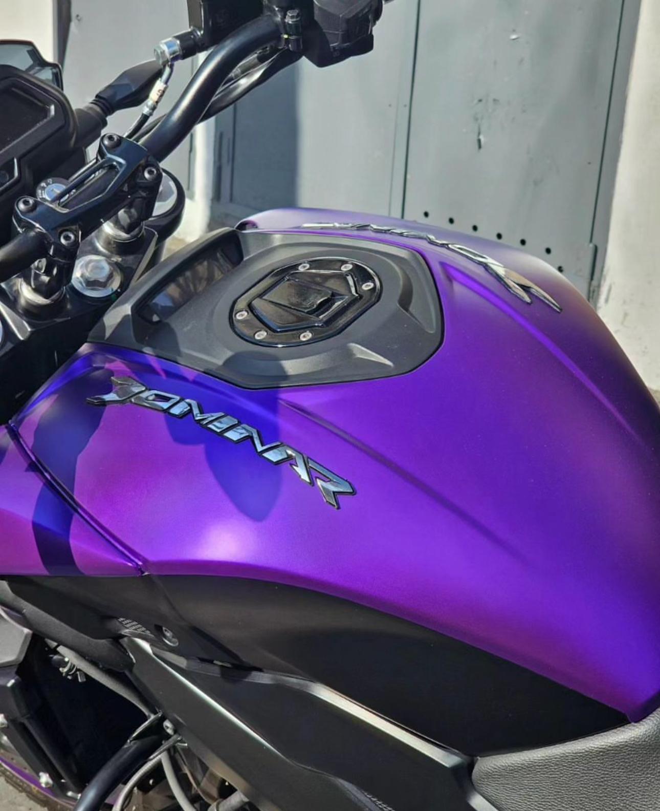 Motosiklet Kaplama Bajaj Dominar Mor Folyo Kaplama Cast Folyo