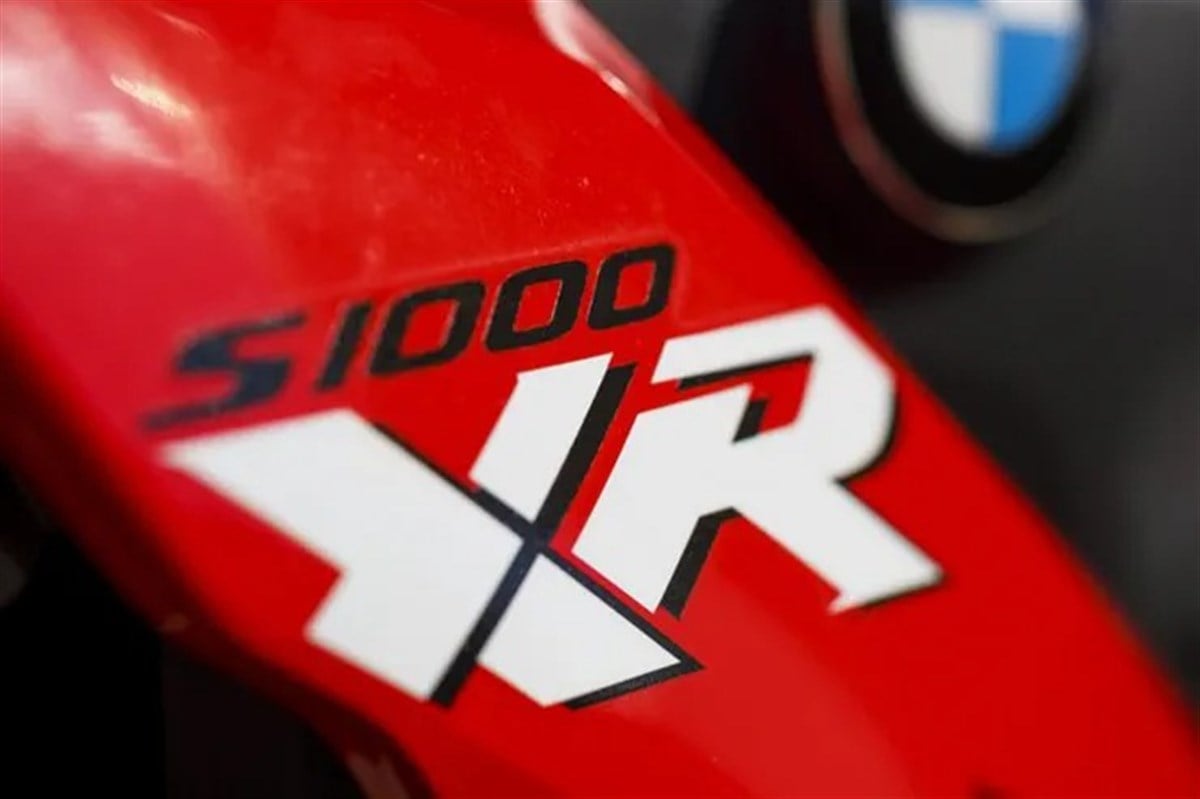 BMW S1000XR Yazı Sticker Etiket Modeli