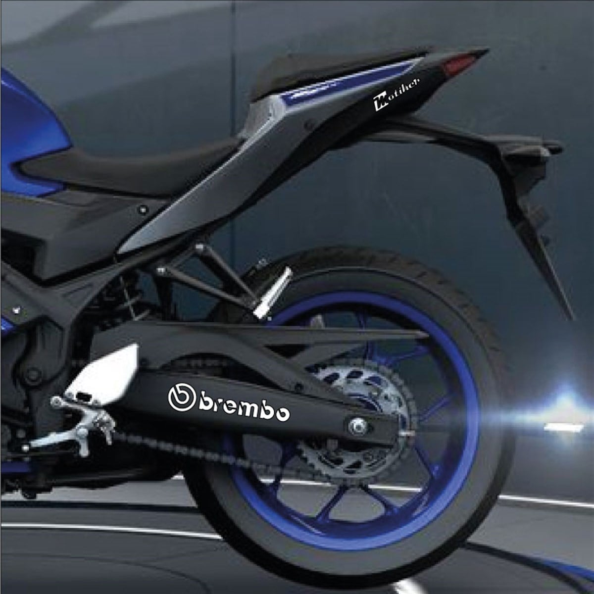 Brembo Yazılı Beyaz Arka Maşa Sticker Etiket Modeli 