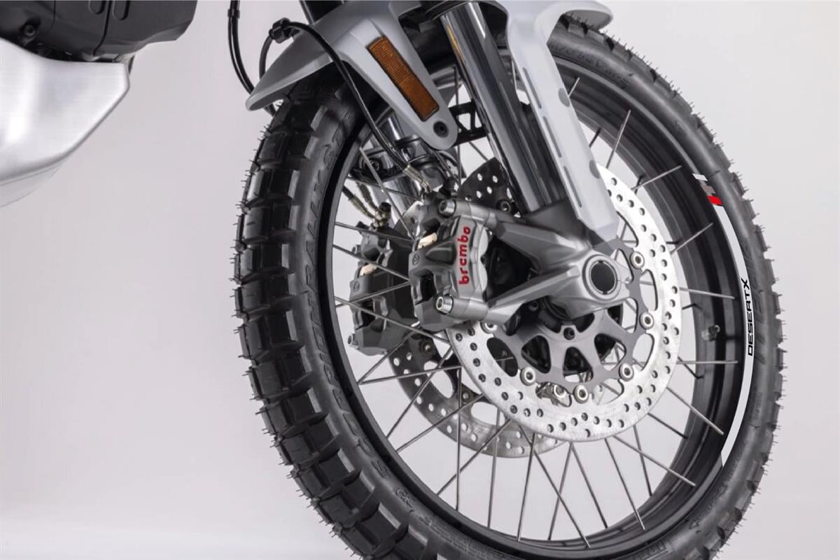 Ducati Desert X Jant Dışı Beyaz Şerit Sticker Model