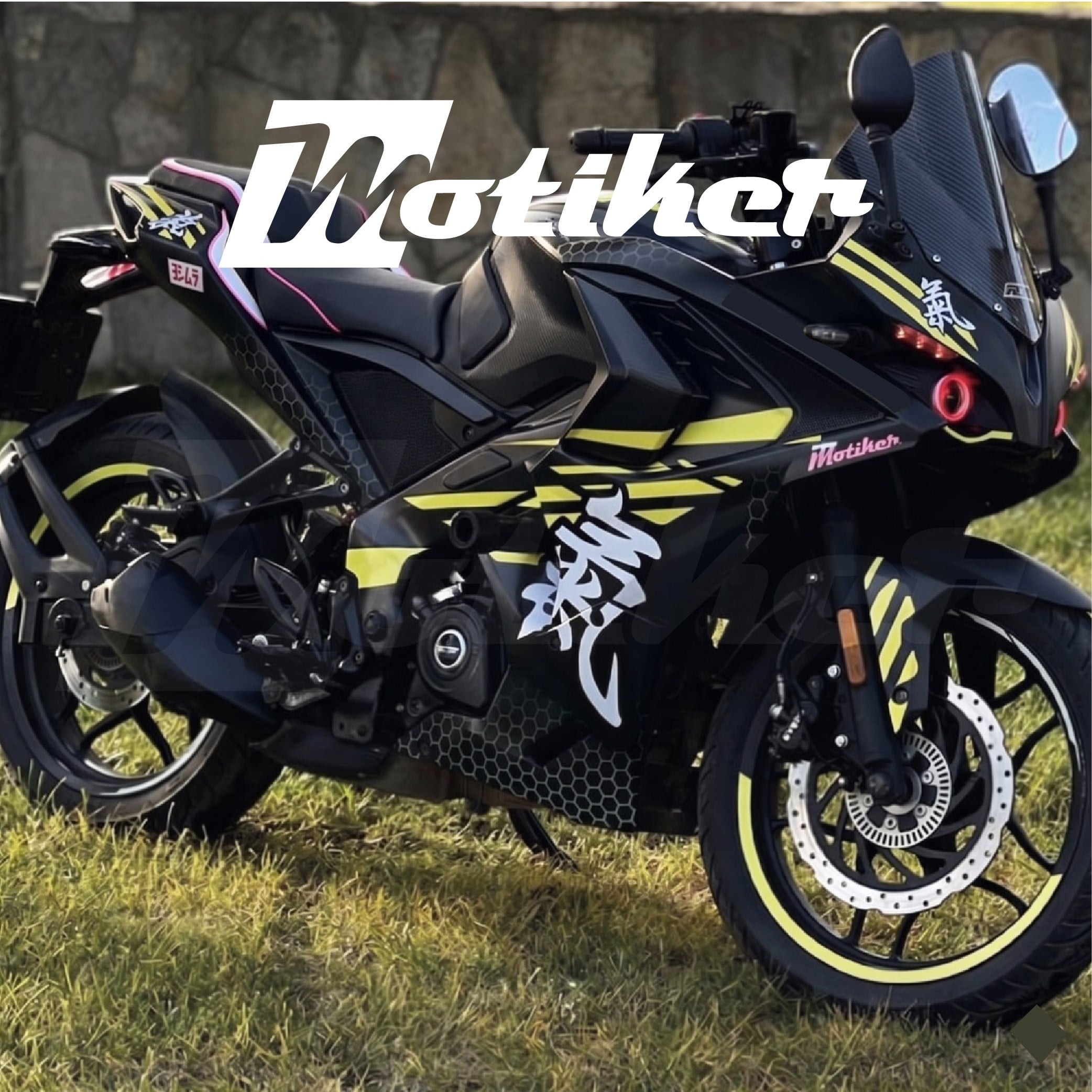 BAJAJ RS200 DOG SİYAH SARI PARÇALI KAPLAMA MODELİ
