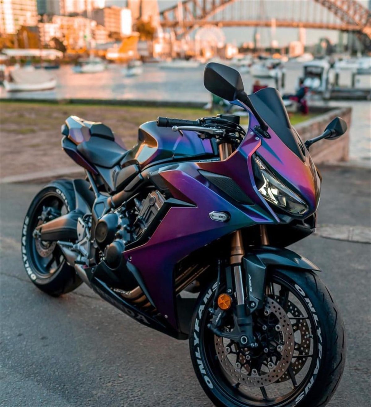 Honda CBR 650 R hologram mor kaplama