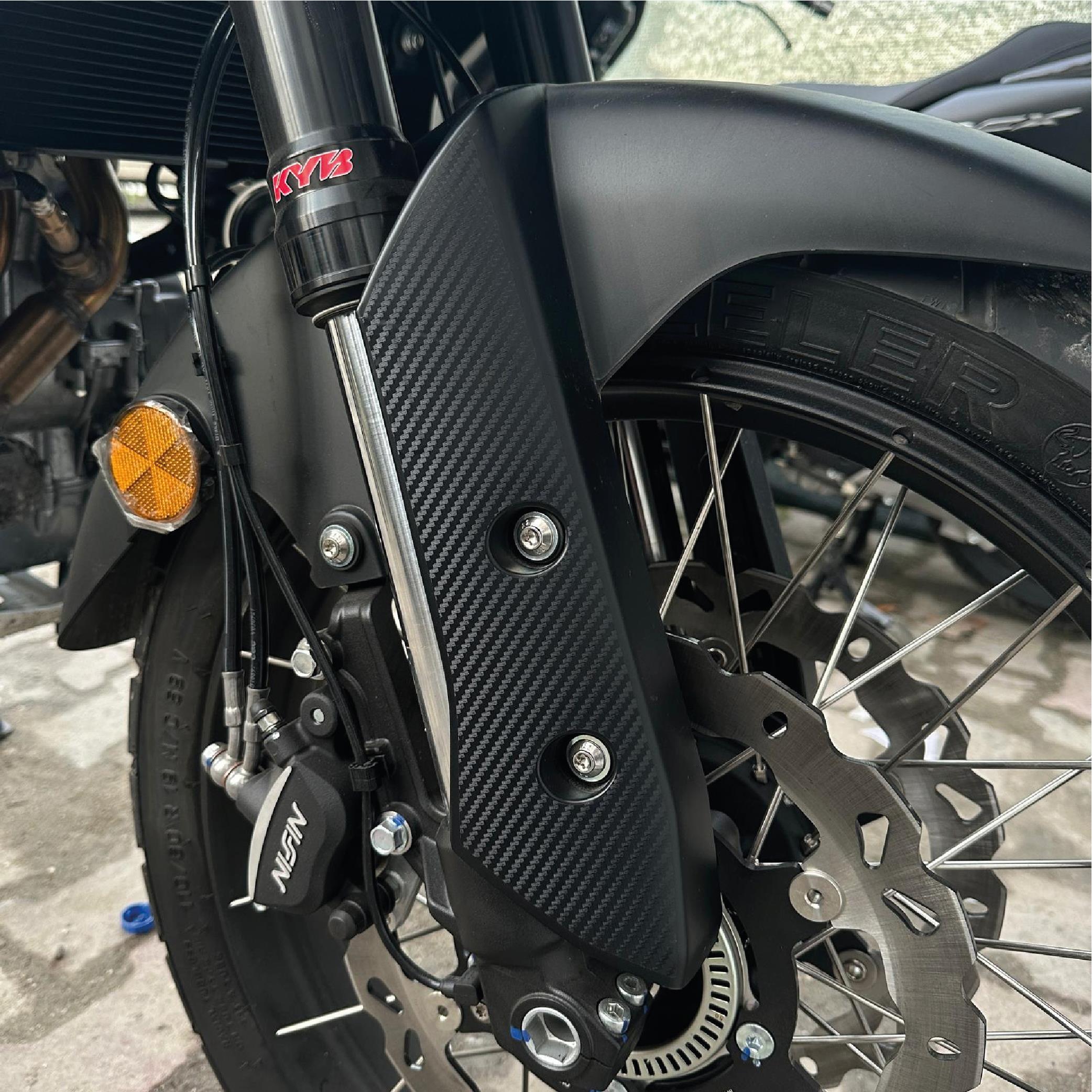 Karbon StickerJAWA RVM TEKKEN500 2024 Ön Çamurluk Yan Karbon Kaplama Sticker Etiket Modeli