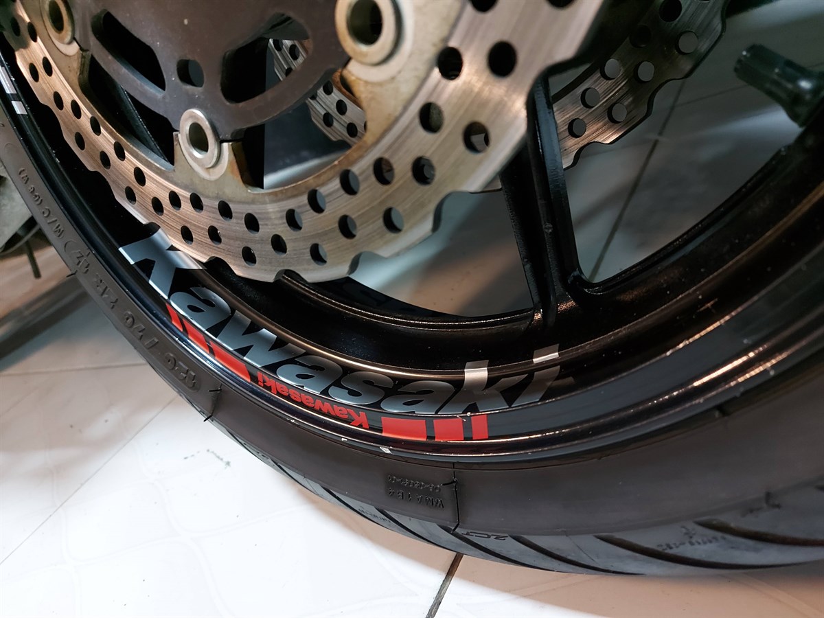 Kawasaki Versyİç Dış Jant Sticker Modeli