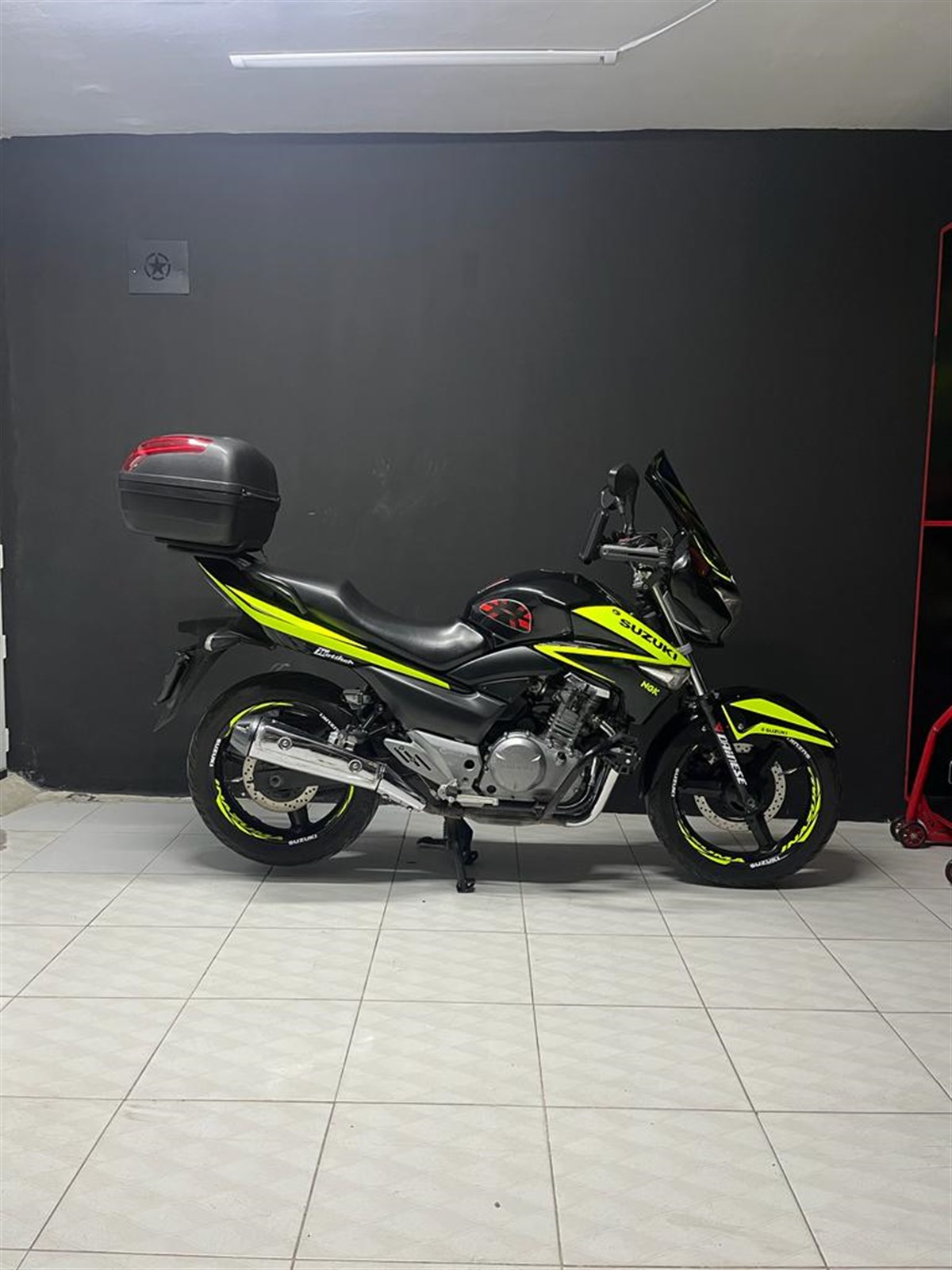 Suzuki İnazuma 250 Neon Sarı Takım Sticker Modeli