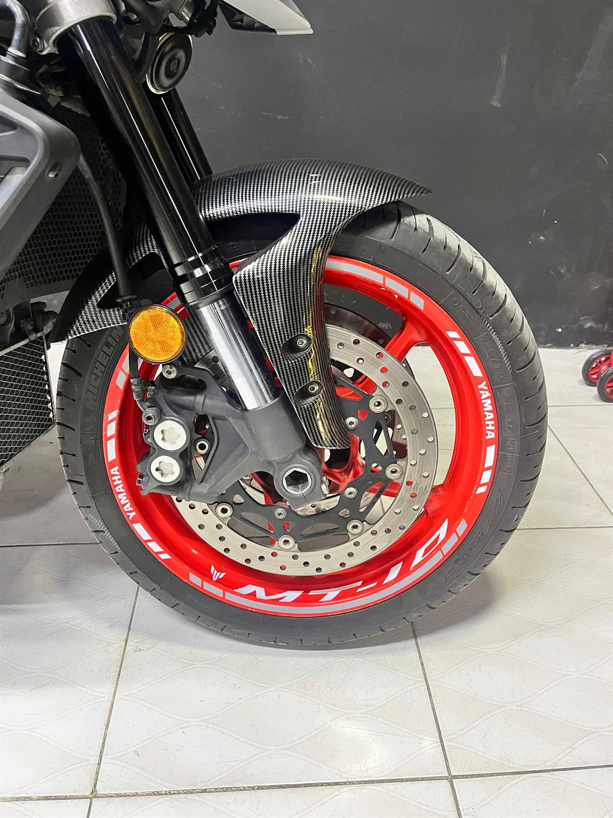 Yamaha MT10 Jant Sticker Etiket Model