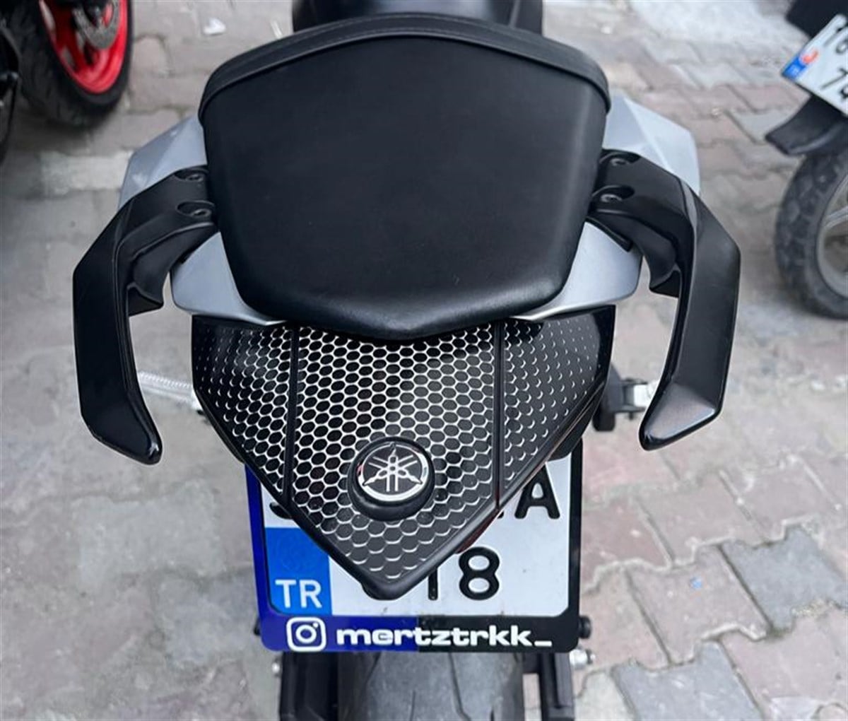 YAMAHA R25 KARBON KUYRUK Sticker 2014-2022