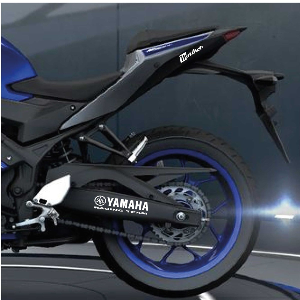 Yamaha Racıng Team Yazıl Beyaz Arka Maşa Sticker Etiket Modeli