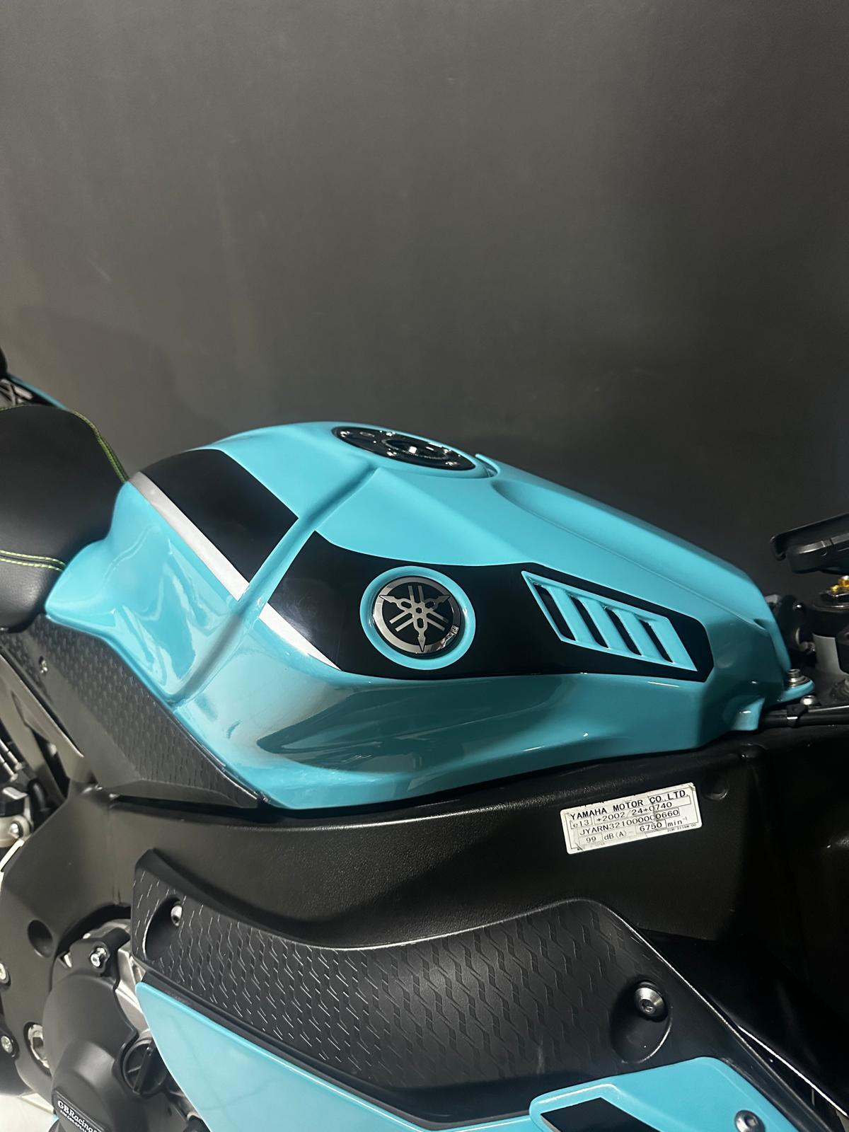 YZF-R1YAMAHA YZF-R1 2015+ Sticker Etiket Tasarım Modeli Siyah - Grİ