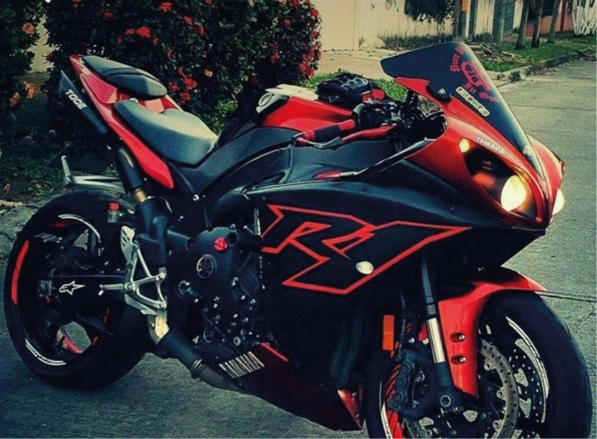 Yamaha Yzf R1 Yan Ön Grenaj Sticker Etiket Modeli