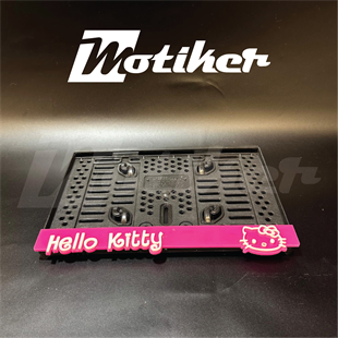 Pleksi Plakalık Pembe Üstüne Beyaz Hello Kitty Tasarımlı Motosiklet Plakalık Modeli