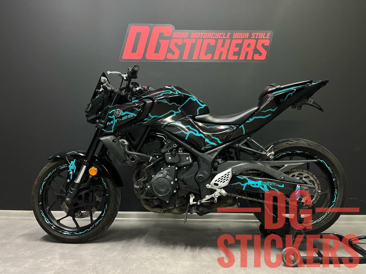 Yamaha MT25 Siyah Turkuaz Yıldırım Sticker Etiket Modeli