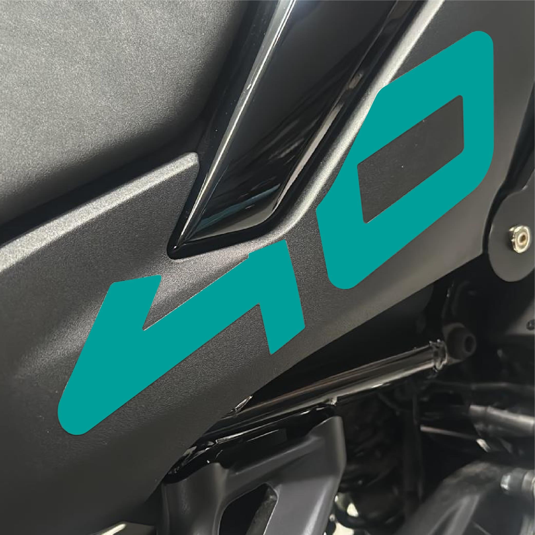 CFMOTO 450SR Arka Kuyruk Altı ''40'' Orjinal Sticker Etiket Tasarım Modeli