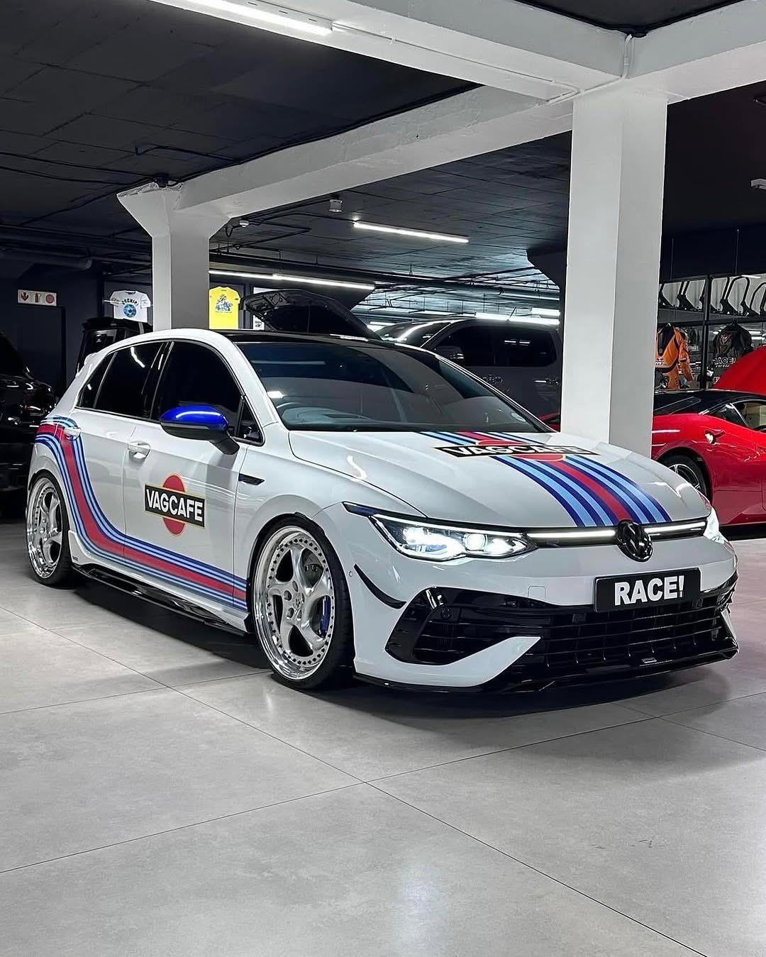 Volkswagen Golf  Renkli Şerit Kaplama