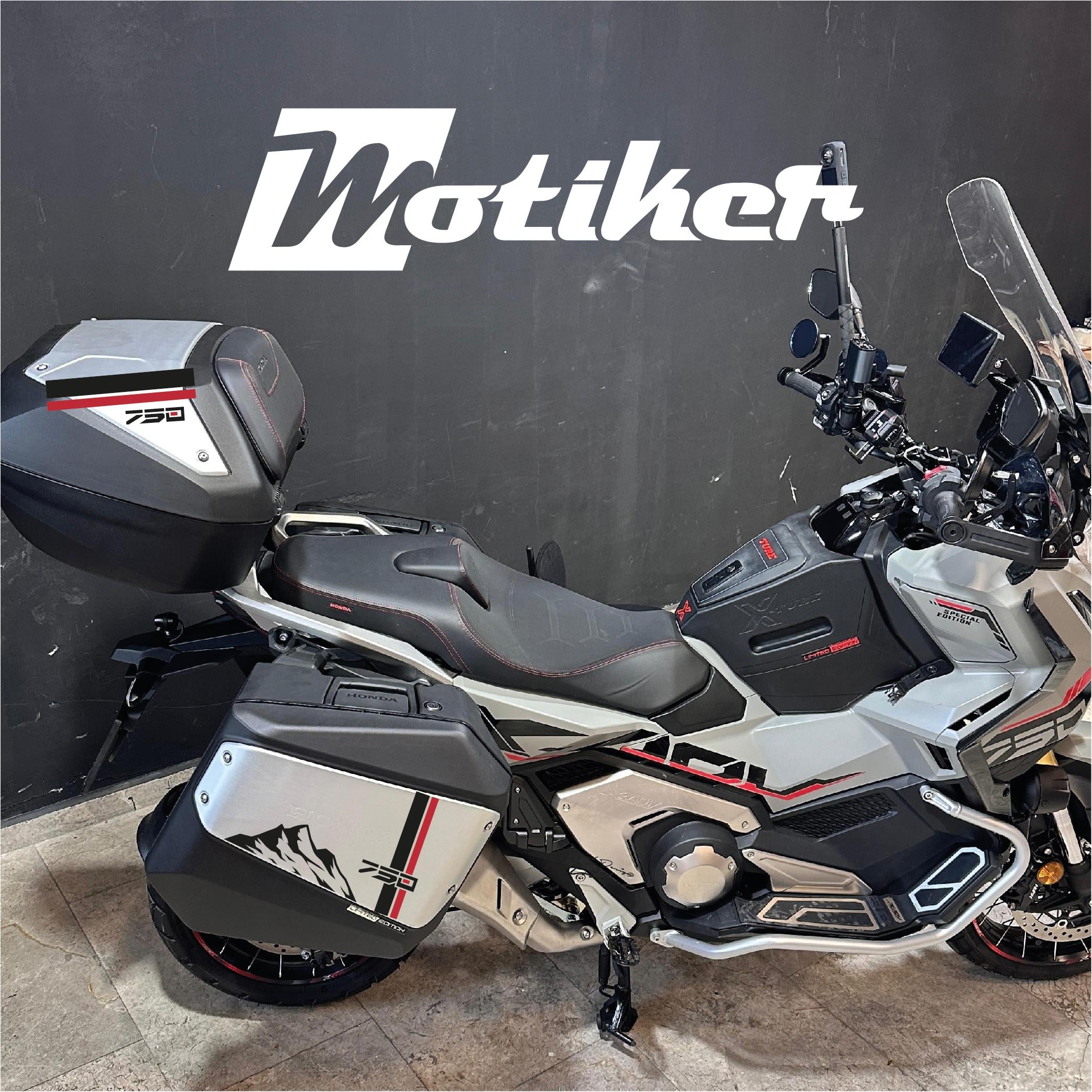 Honda X-ADV 3 Lü Çanta Sticker Etiket Modeli Siyah Kırmızı