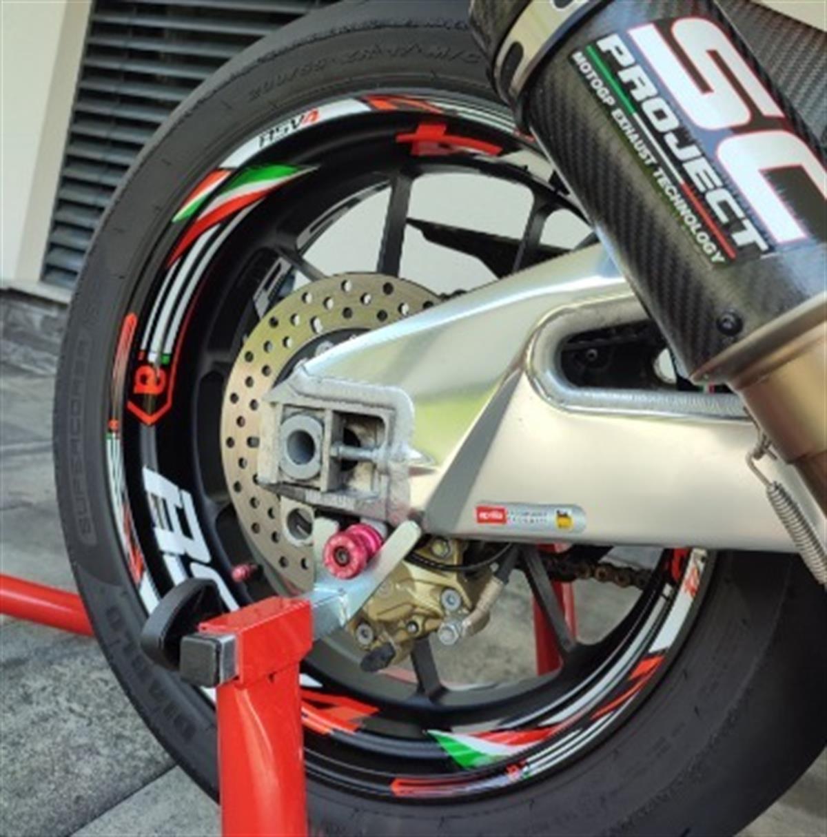 Aprilla V4 Jant Sticker Modeli