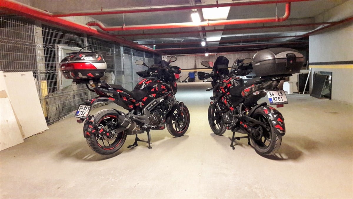 Bajaj Dominar 400 Kamuflaj Sticker Etiket Modeli