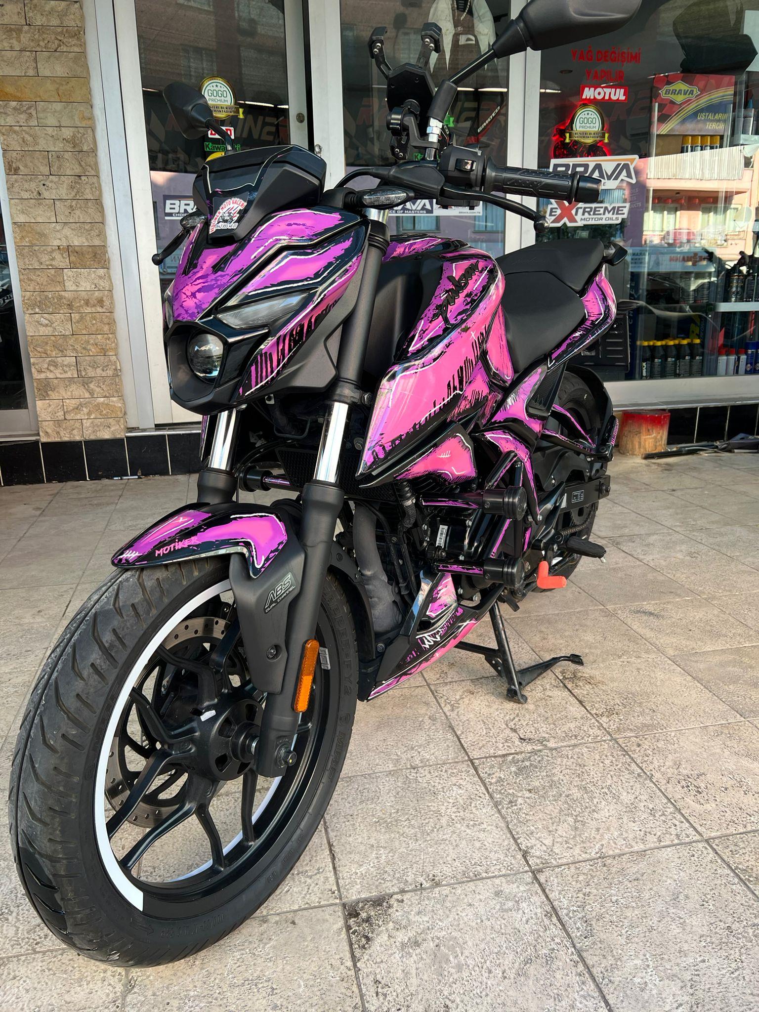 N250Bajaj N250 AirBrush Tasarım Motosiklet Sticker Etiket Kaplama Modeli 