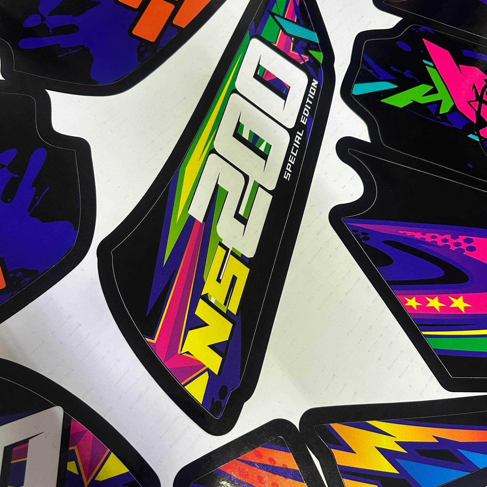 BAJAJ NS200 Sticker Star Style Kaplama Etiket Tasarım Modeli