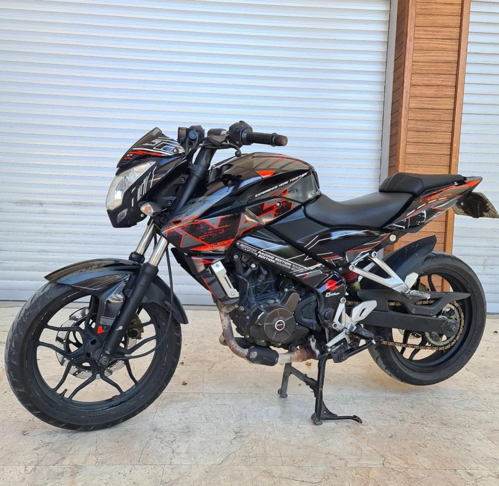 Bajaj NS200 War Sticker Etiket Kaplama Modeli 