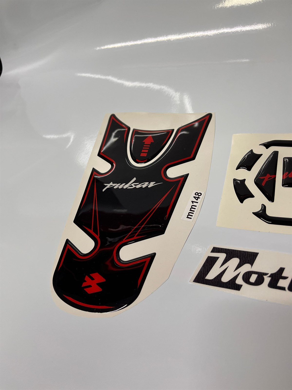 Bajaj Pulsar NS200 Tank Pad Damla Sticker Modeli