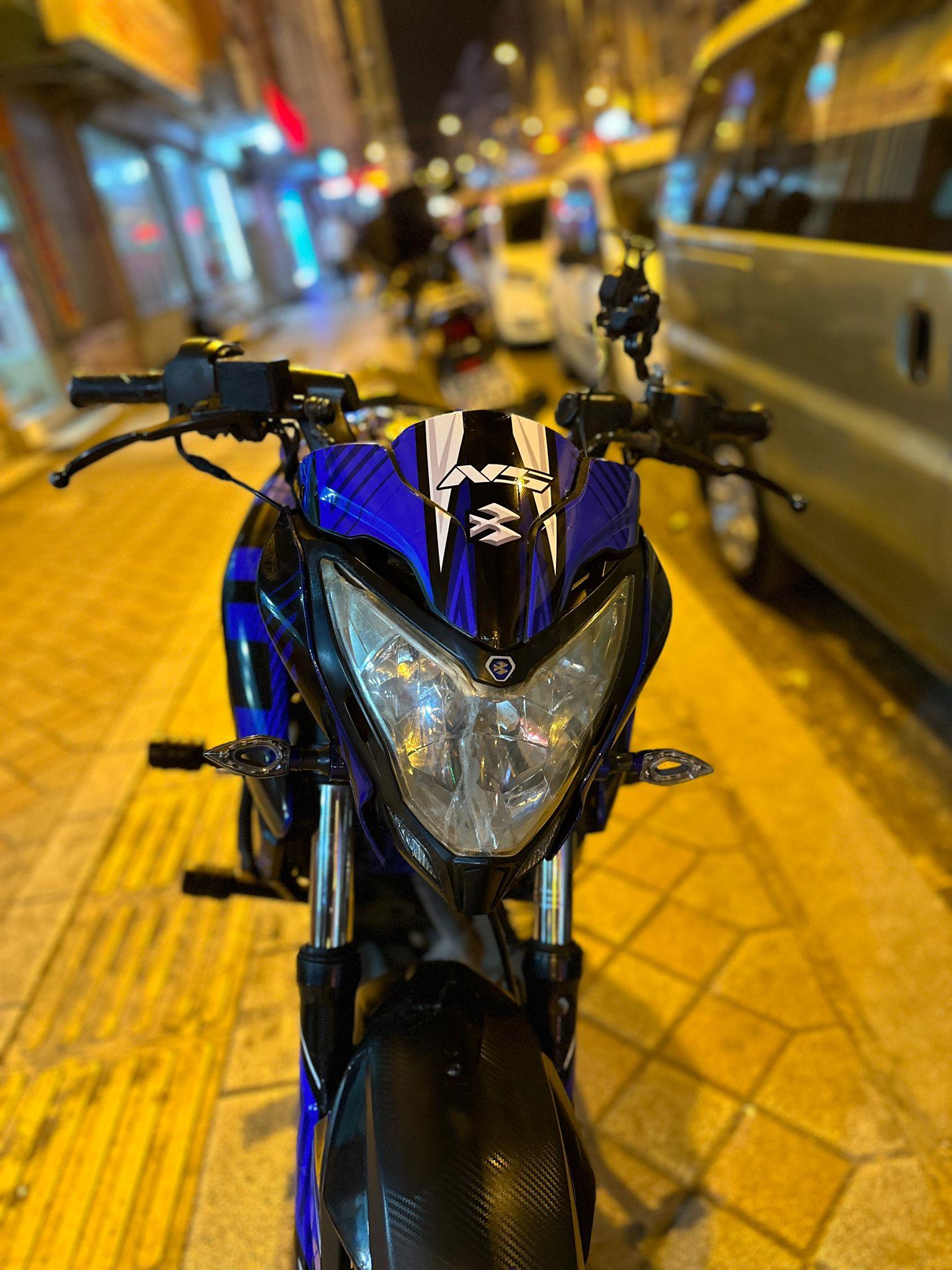 Bajaj Pulsar NS200 - UNI Design Takım Parça Sticker Kaplama Modeli