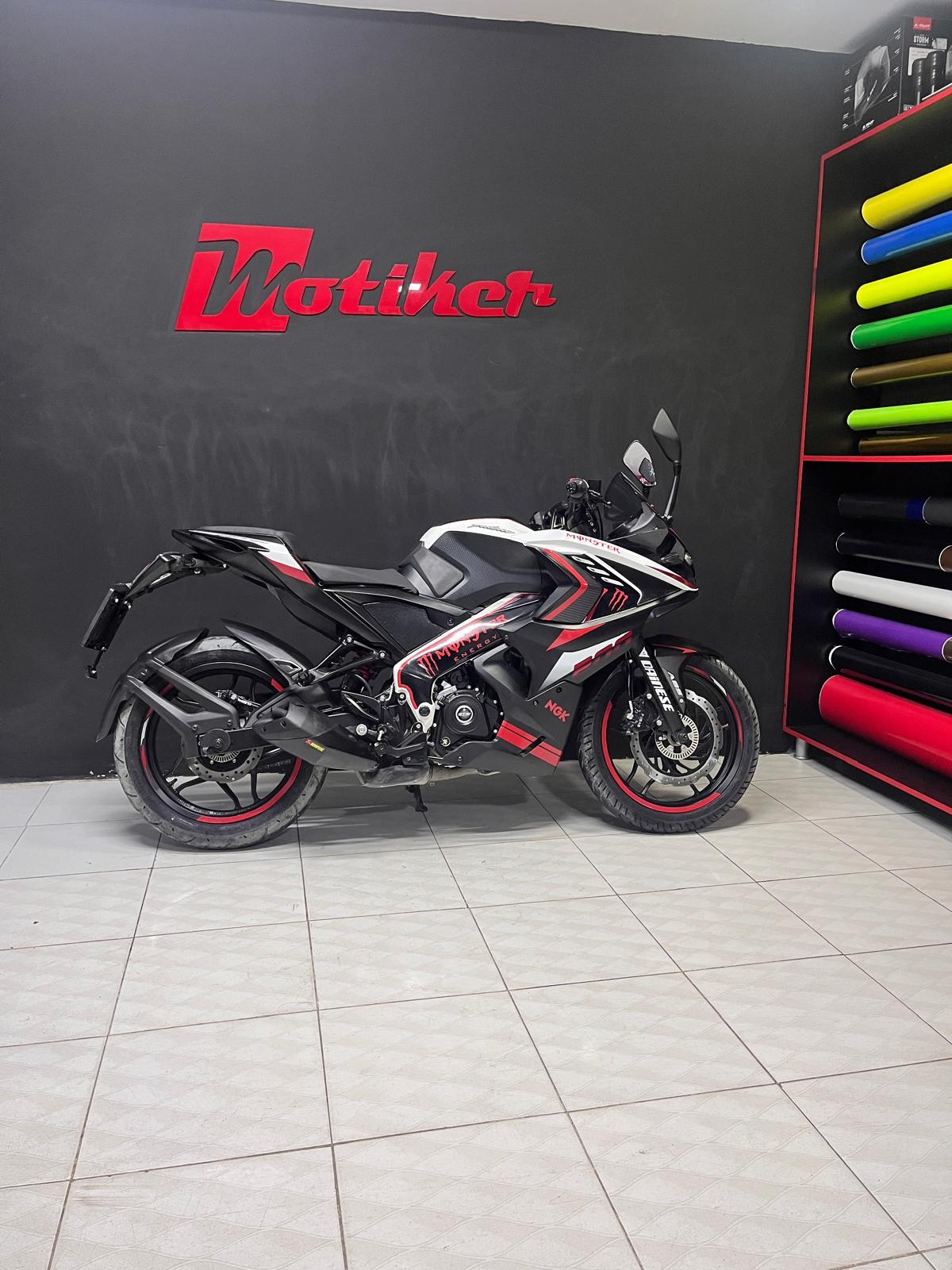 PULSAR RS 200Beyaz Bajaj RS200 Kırmızı Sticker Etiket Full Takım Modeli