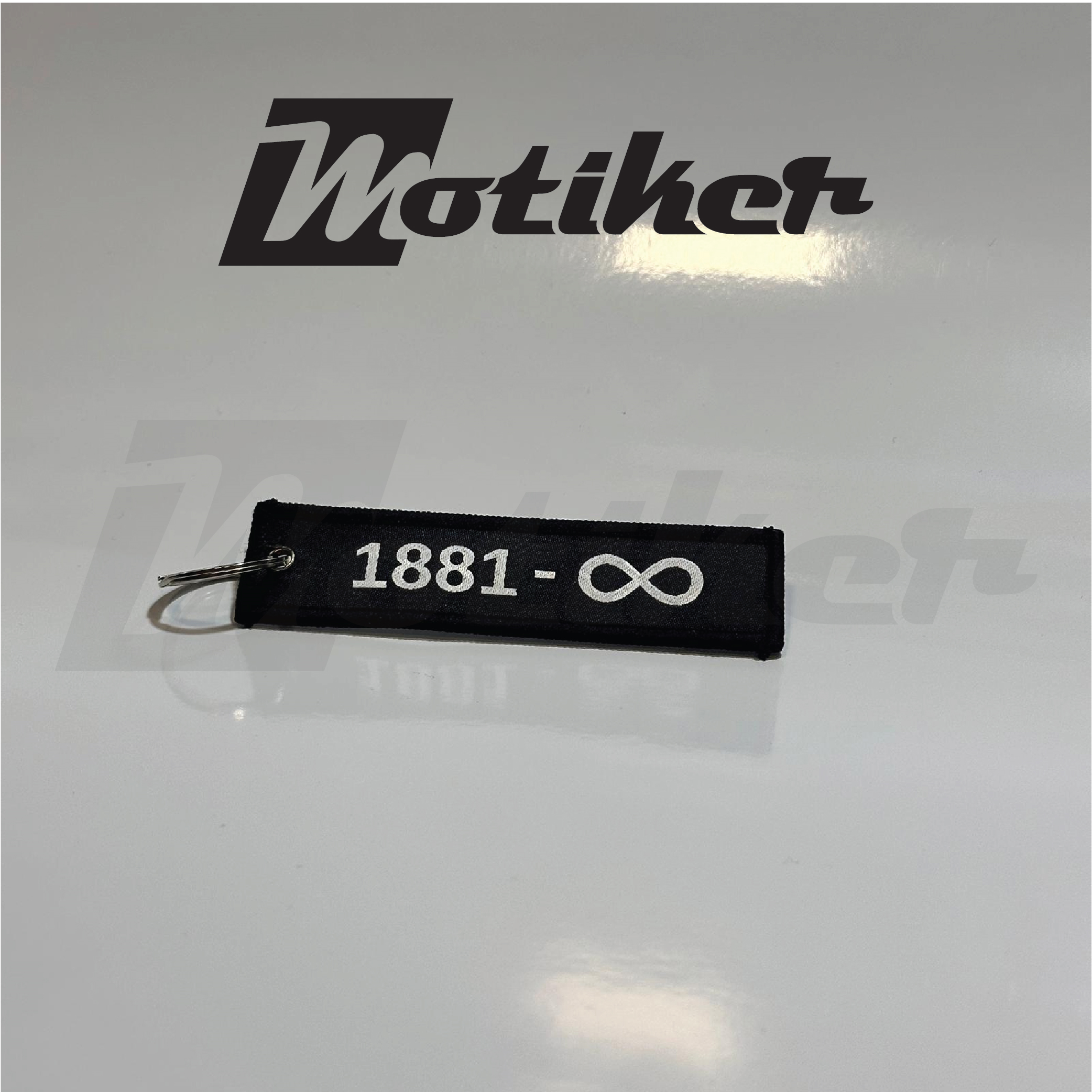 Atatürk İmzalı 1881-Sonsuzluk Tasarımlı Anahtarlık Modeli