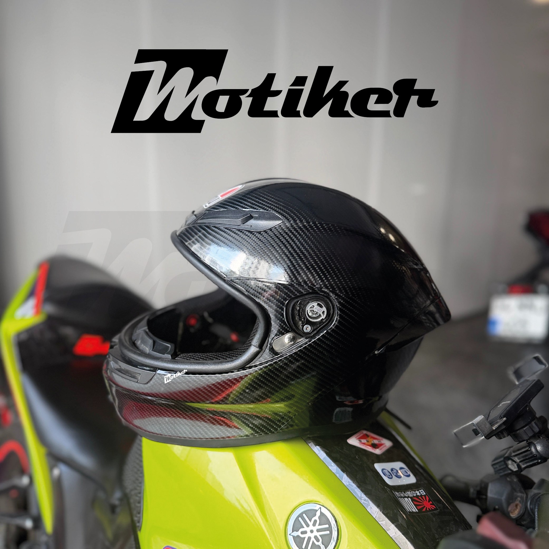 Kask Parçalı Karbon Kaplama 