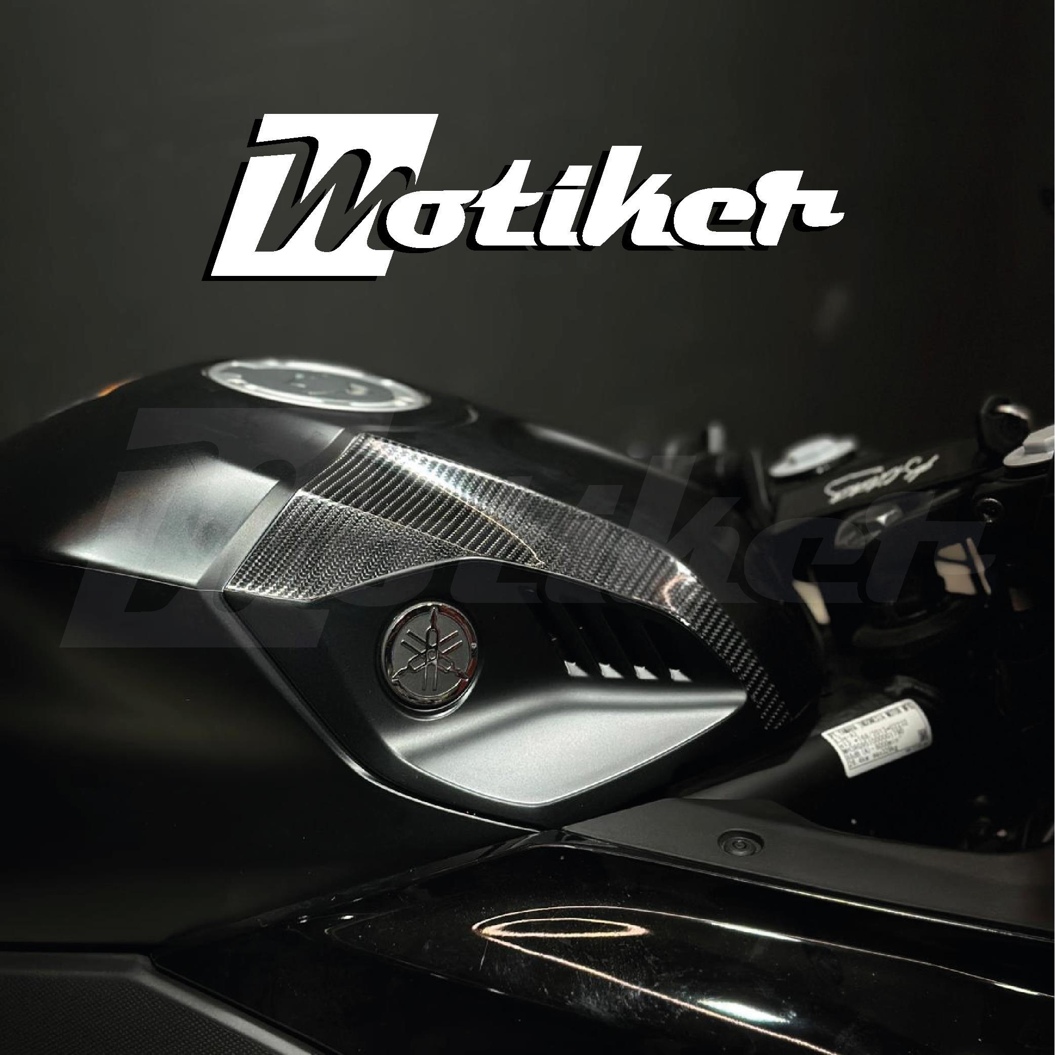 Yamaha YZF-R25 2019-2025-2026 Model Depo Önü Parlak Karbon Kaplama Sticker Etiket Modeli