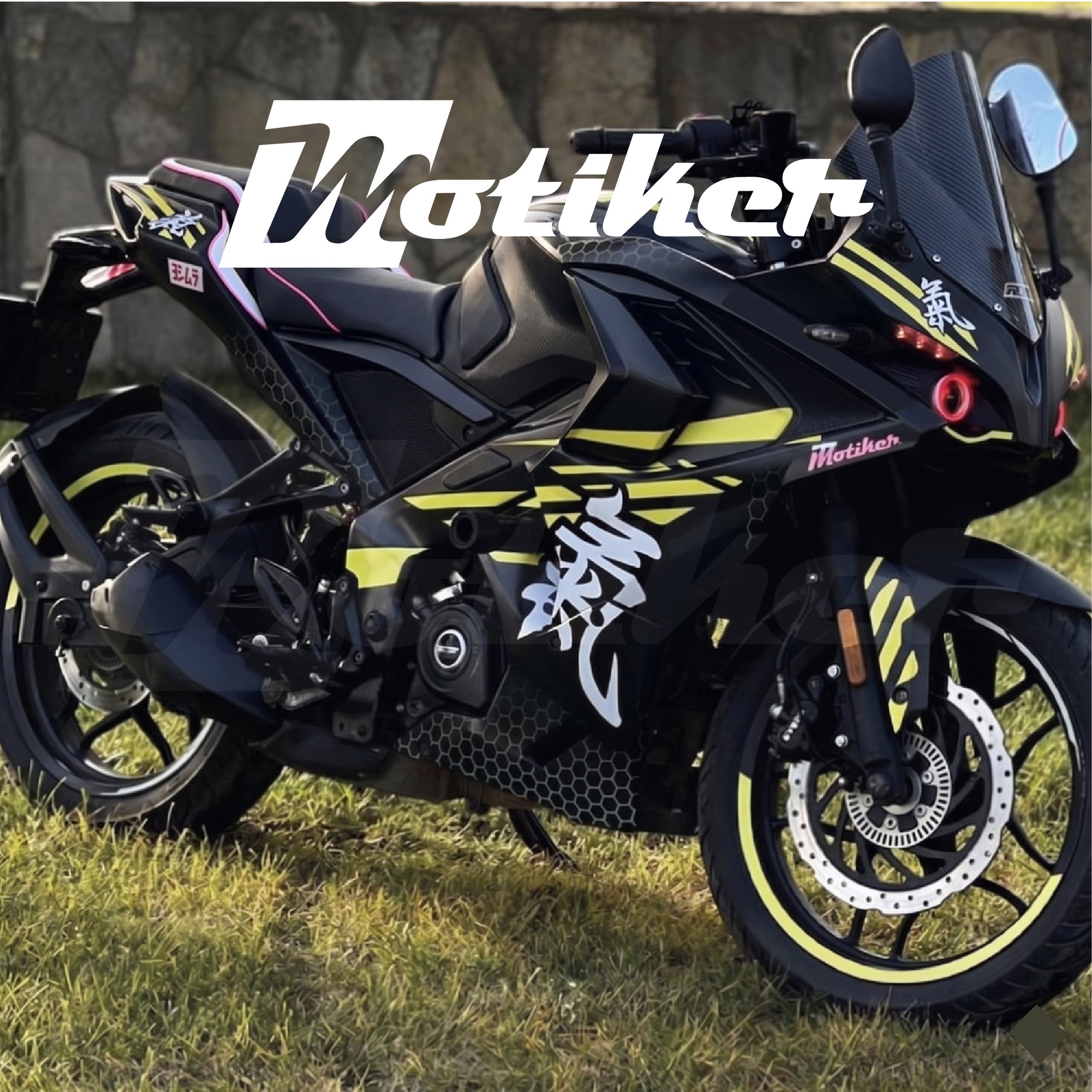 BAJAJ RS200 DOG SİYAH SARI PARÇALI KAPLAMA MODELİ