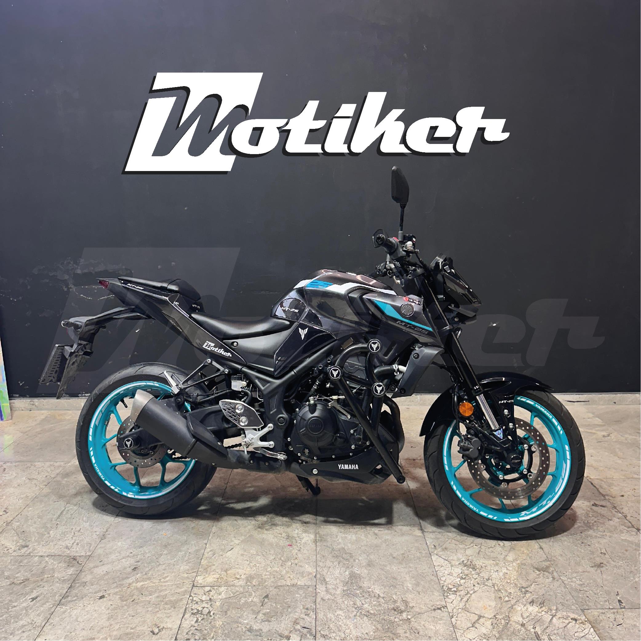Beyaz Yamaha MT25 Takım Jant Sticker Etiket 